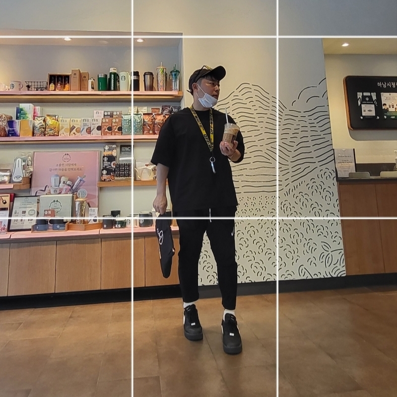 Ray-Ban 4259 Gloss Black Frame Yellow Classic Lenses Low Bridge Fit, Nike x Ambush Air Force 1 Low SP Black 착용 스타일