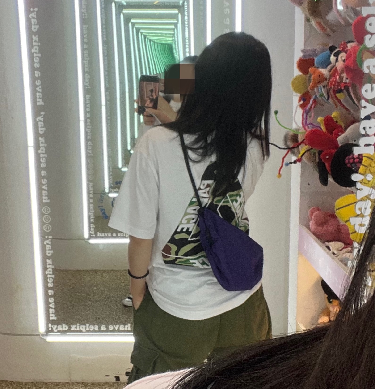 Palace Jungle Camo Tri-Ferg T-Shirt White - 23SS 착용 스타일