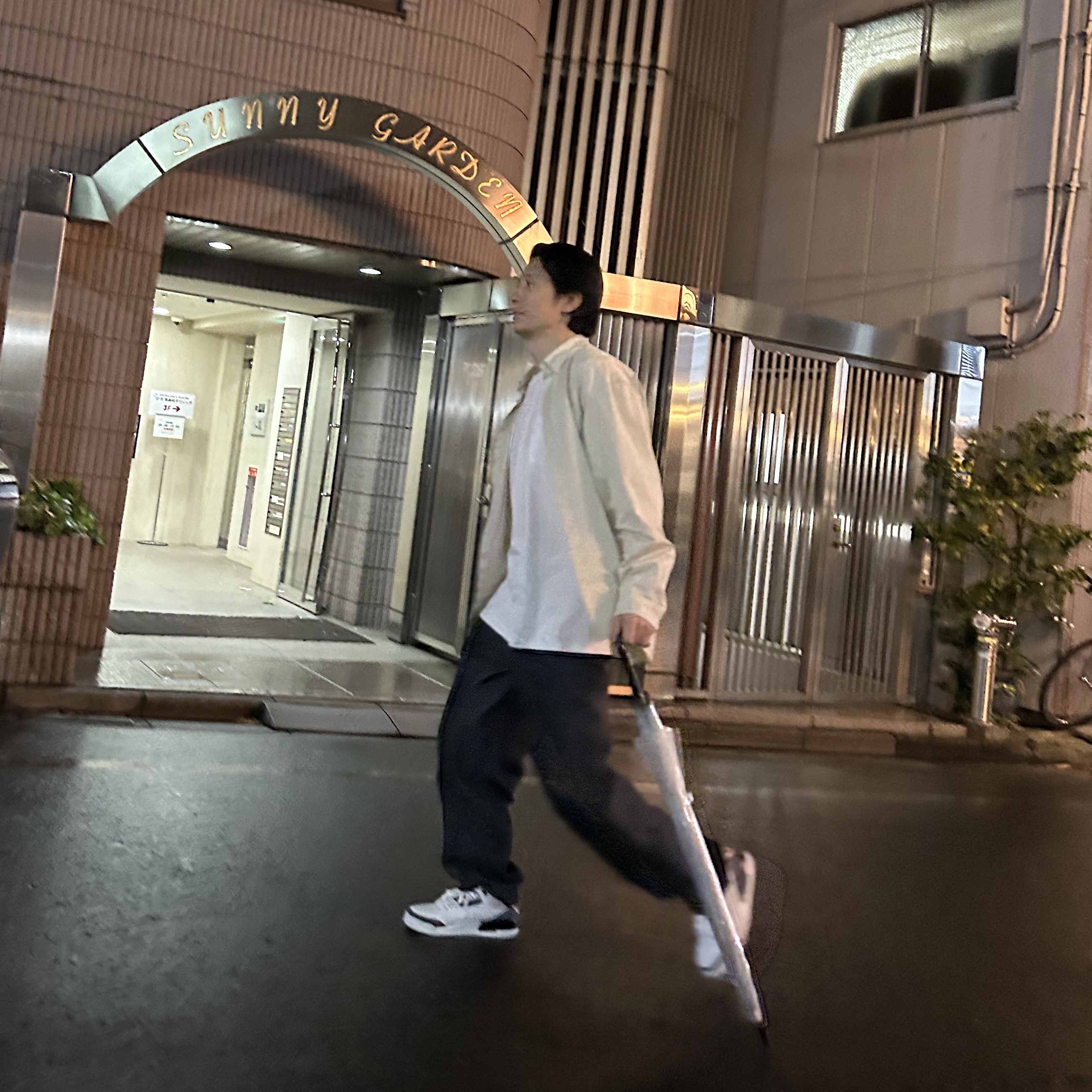 Supreme Small Box Shirt Stone - 23SS 착용 스타일 - 3