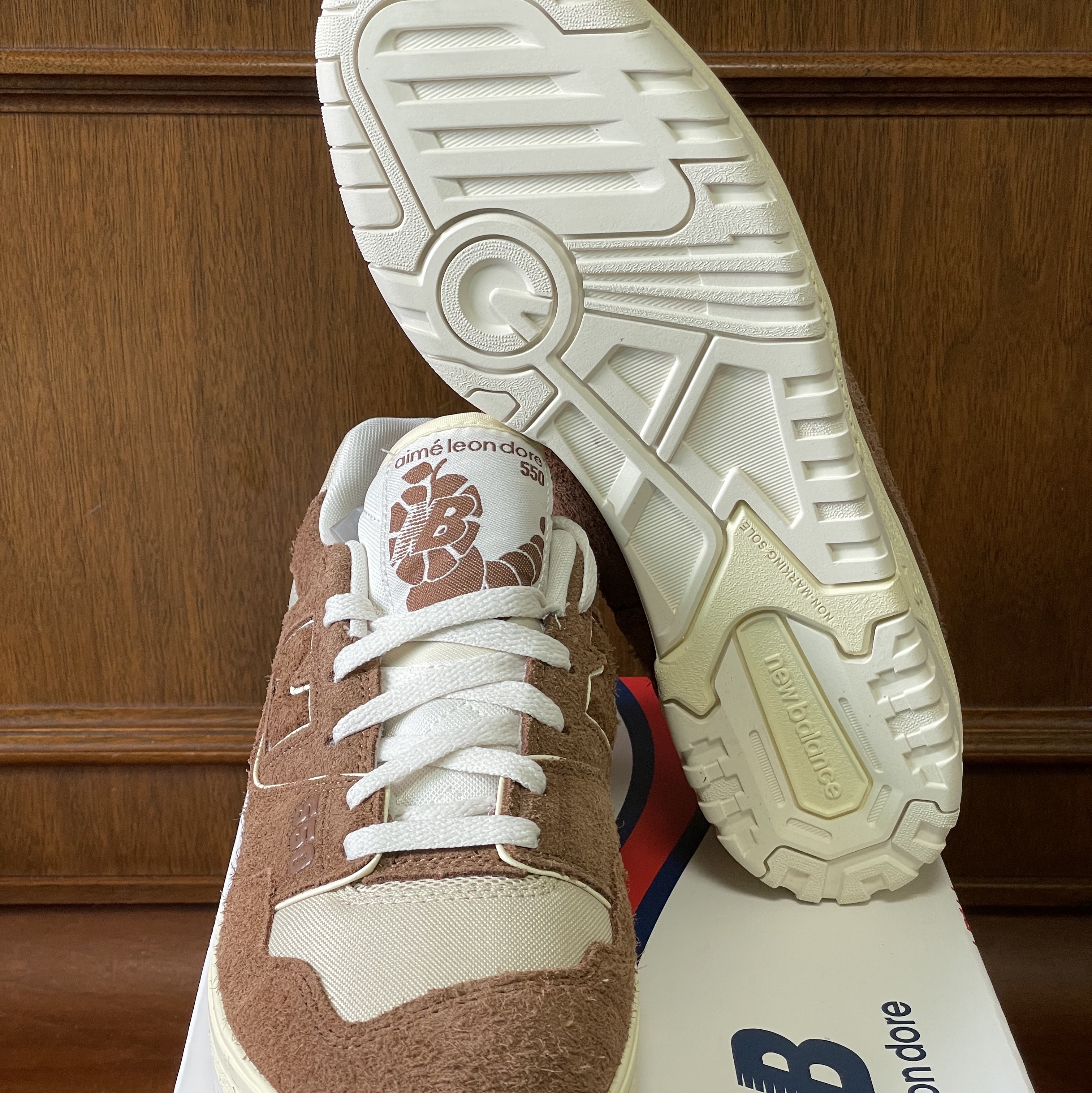 New Balance x Aime Leon Dore 550 True Brown 착용 스타일 - 5