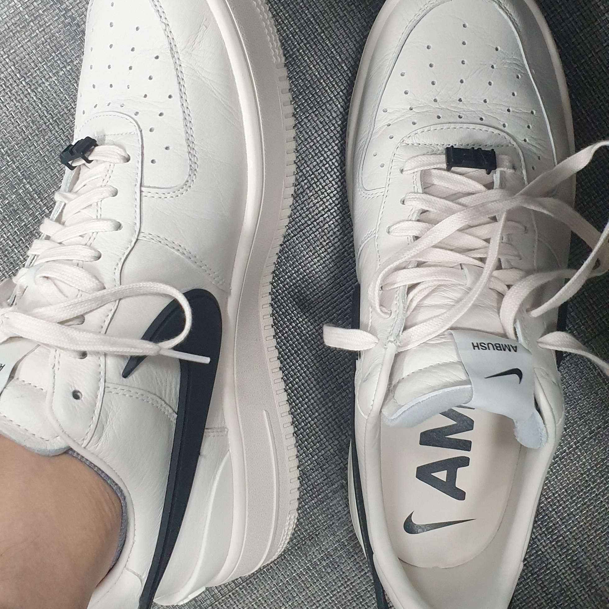 Nike x Ambush Air Force 1 Low SP Phantom 착용 스타일 - 2
