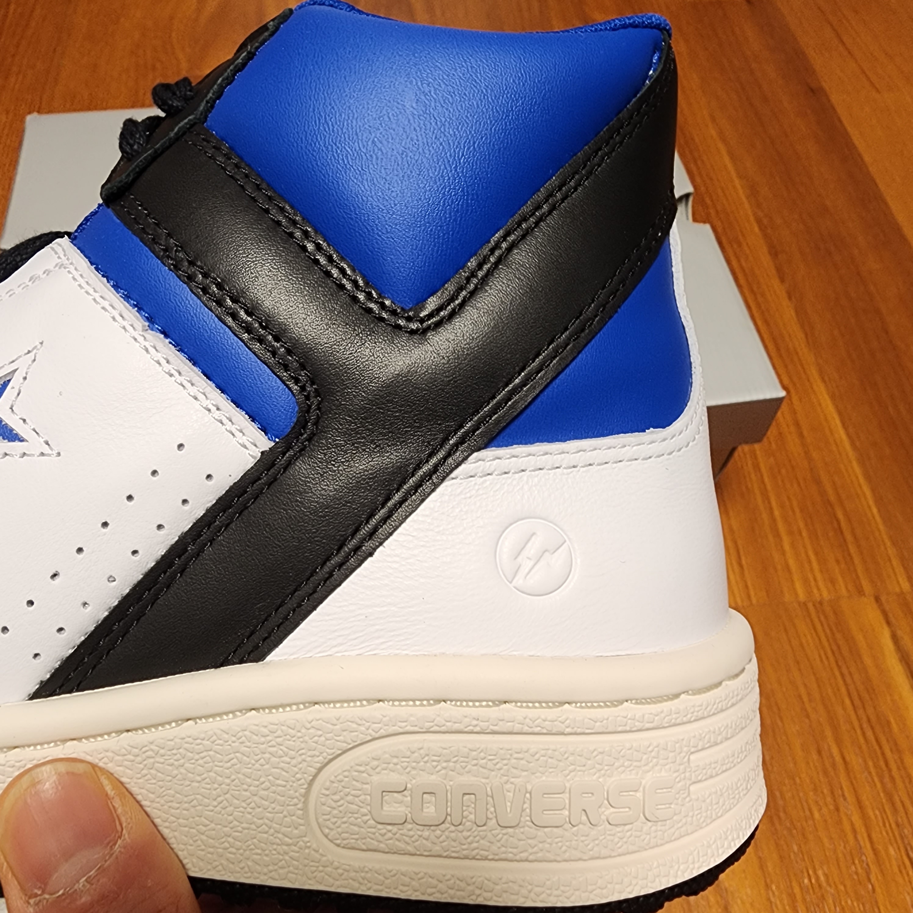 Converse x Fragment Weapon Mid White 착용 스타일 - 2