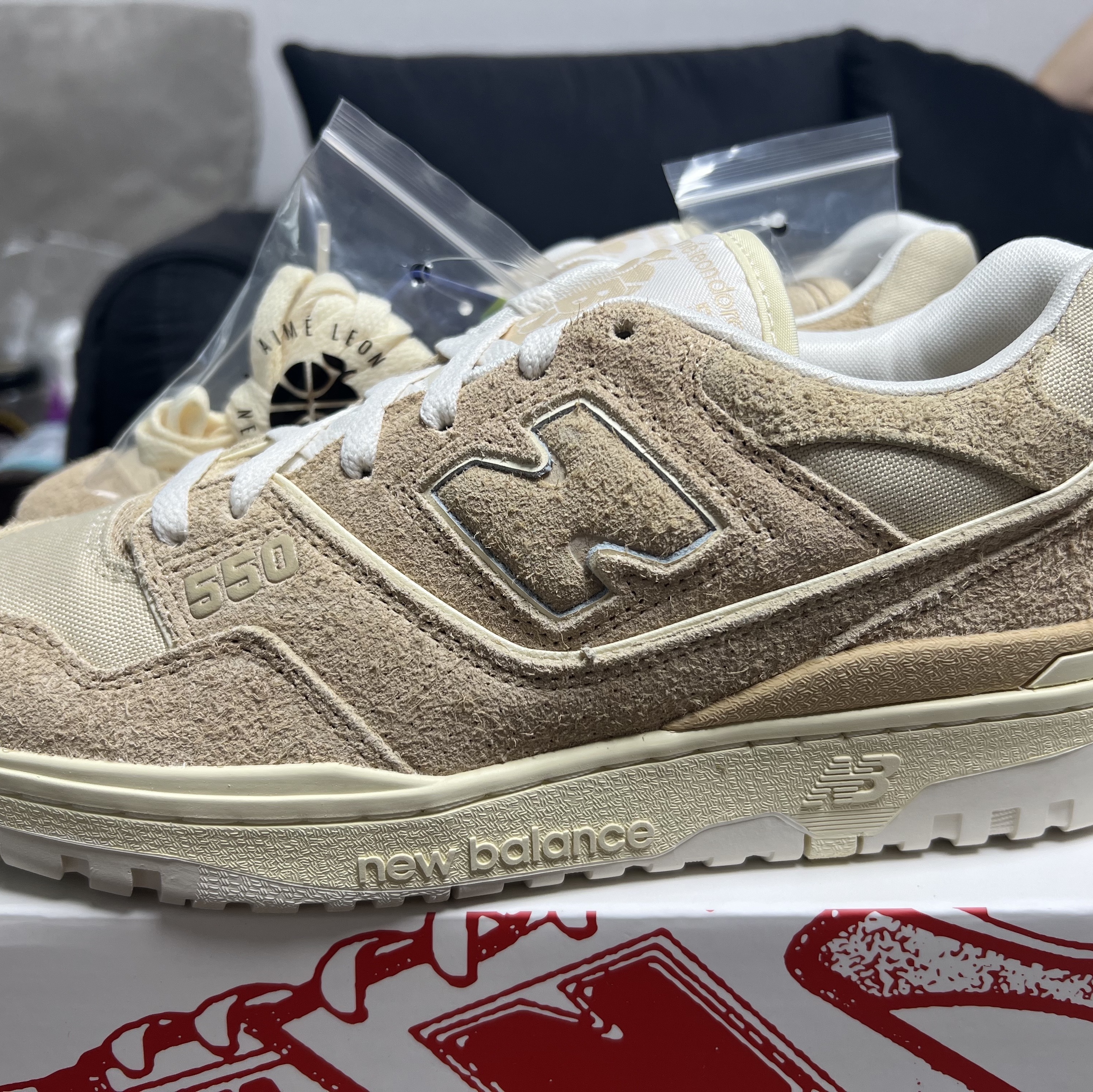New Balance x Aime Leon Dore 550 Warm Sand 착용 스타일 - 3
