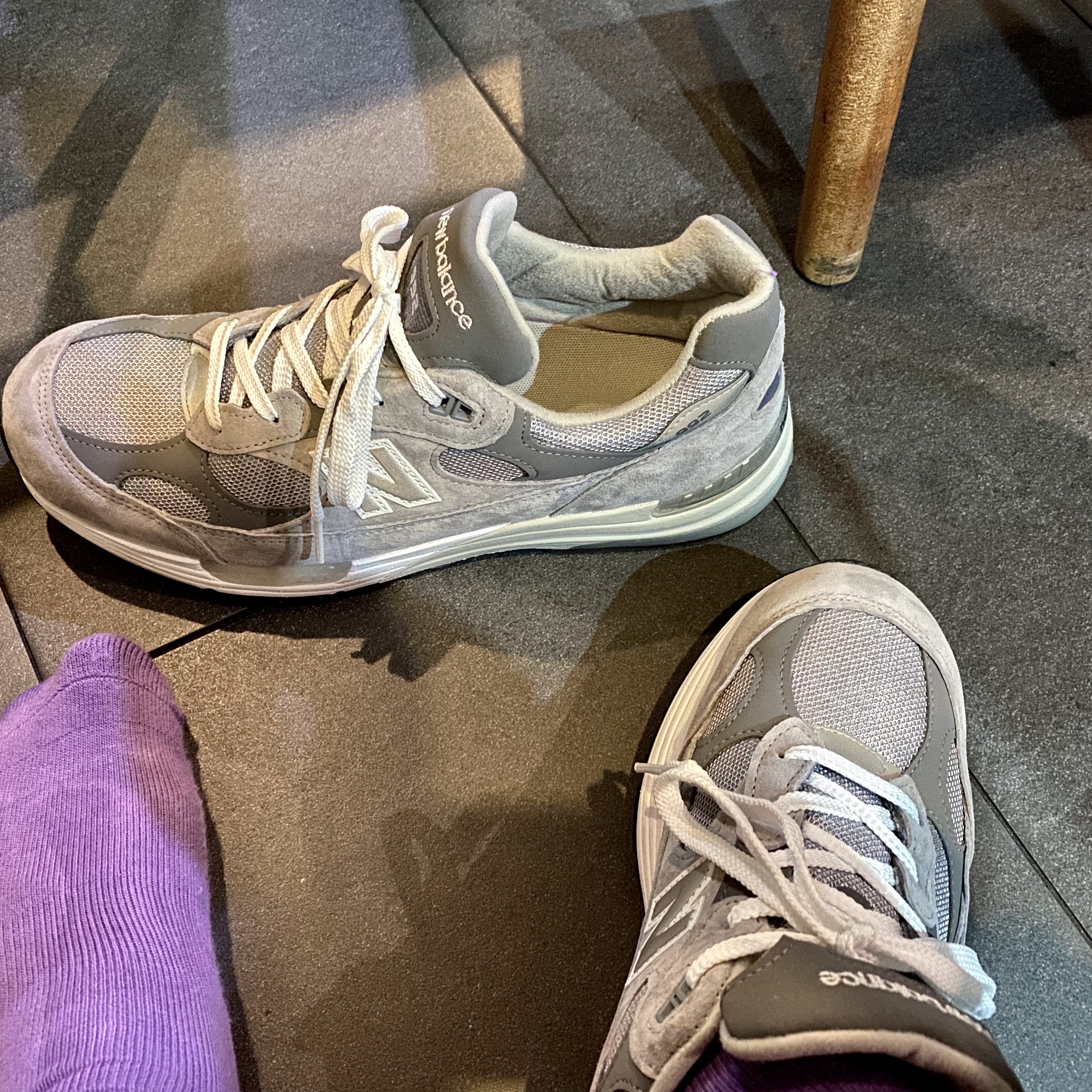 New Balance 992 Made in USA Grey - D Standard, Stussy Cosmos Hood Purple 착용 스타일 - 3