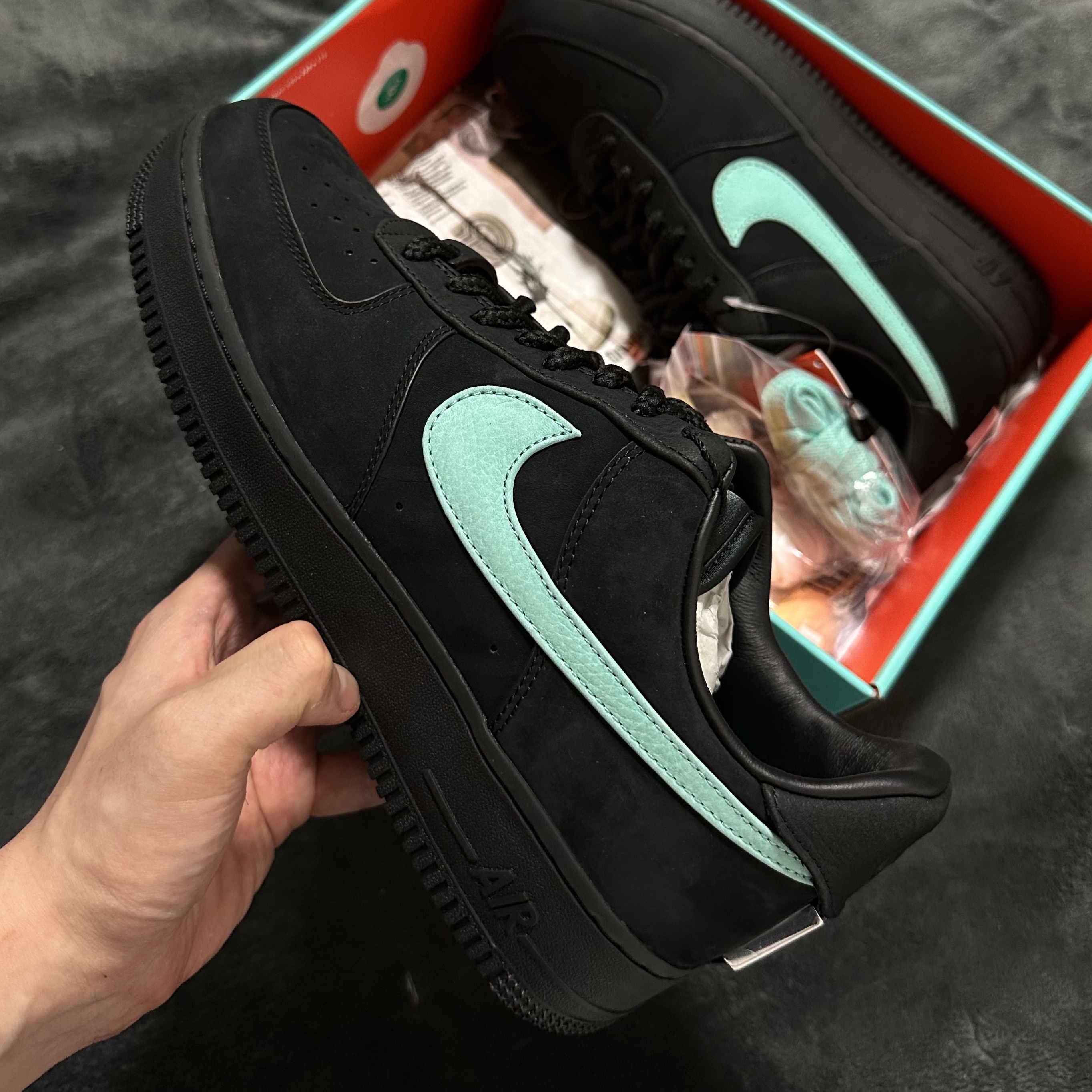 Nike x Tiffany & Co. Air Force 1 Low SP 1837 착용 스타일