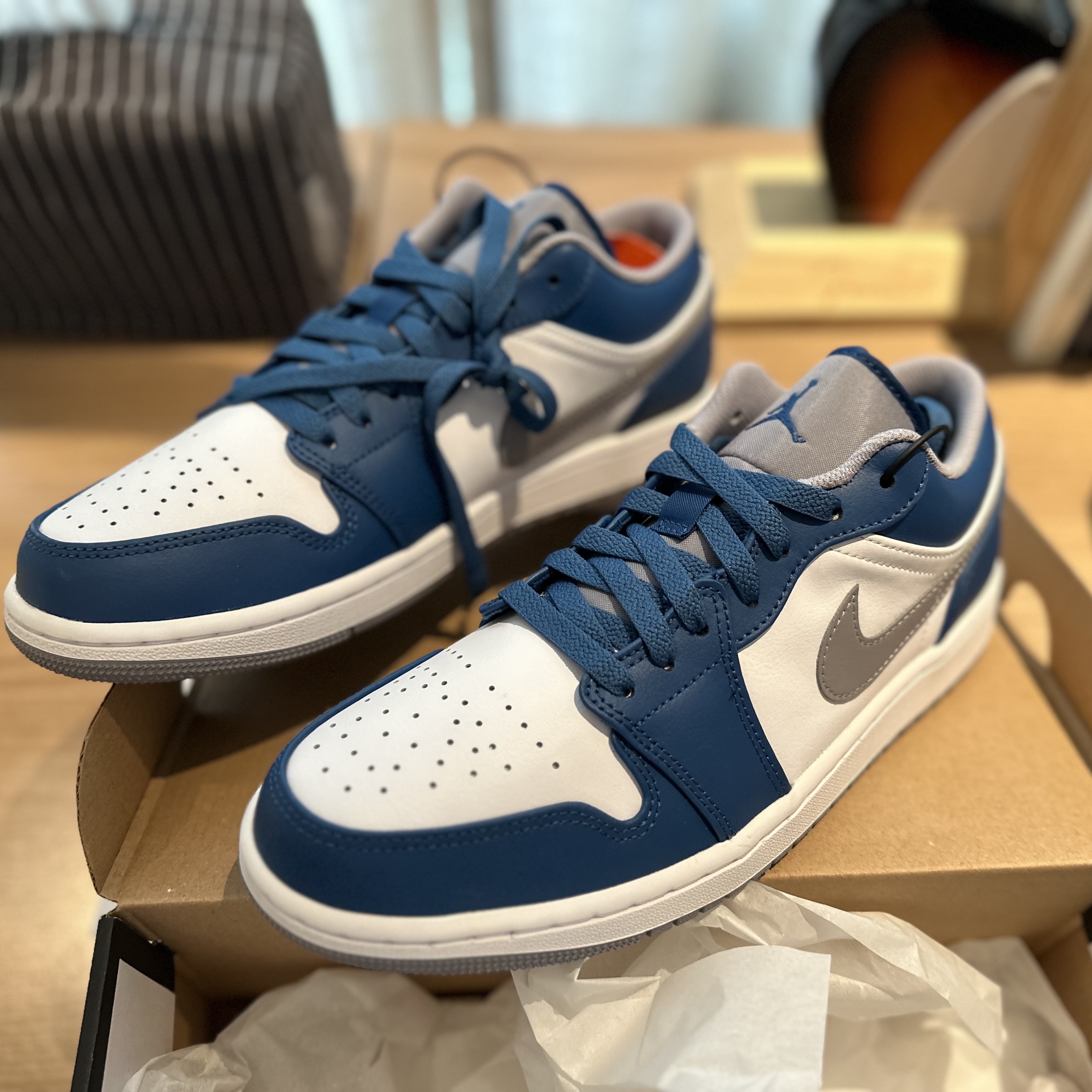 Jordan 1 Low True Blue Cement Grey 착용 스타일