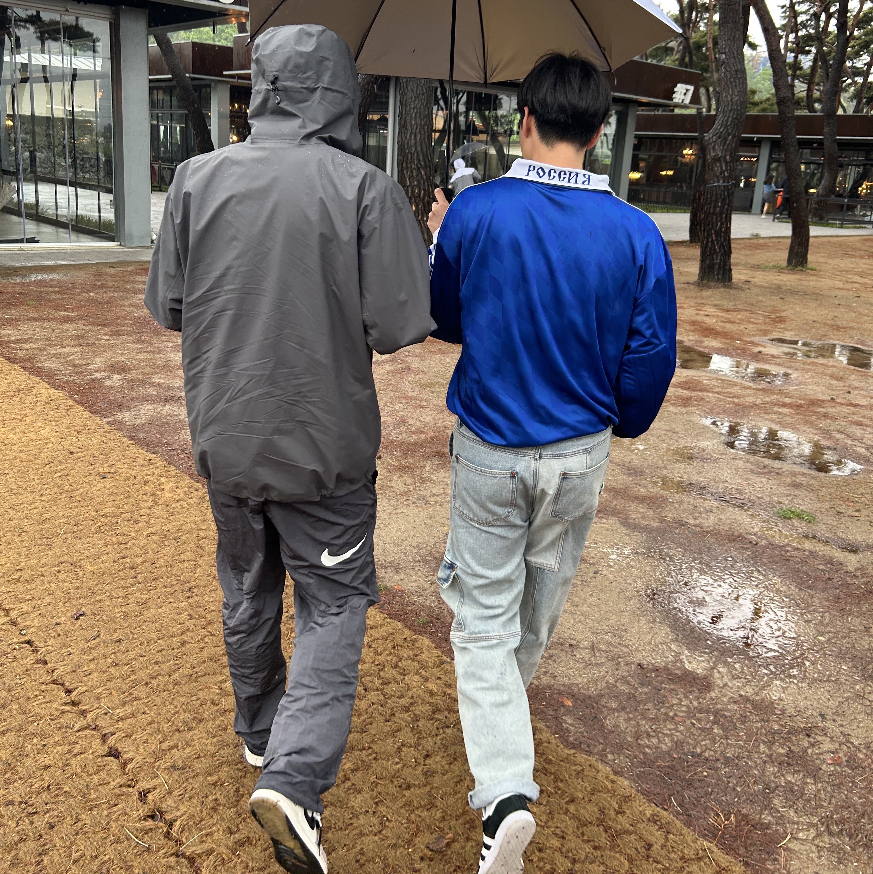 Arc'teryx Beta Jacket Cloud, Jordan 1 Element Gore-Tex Sail 착용 스타일