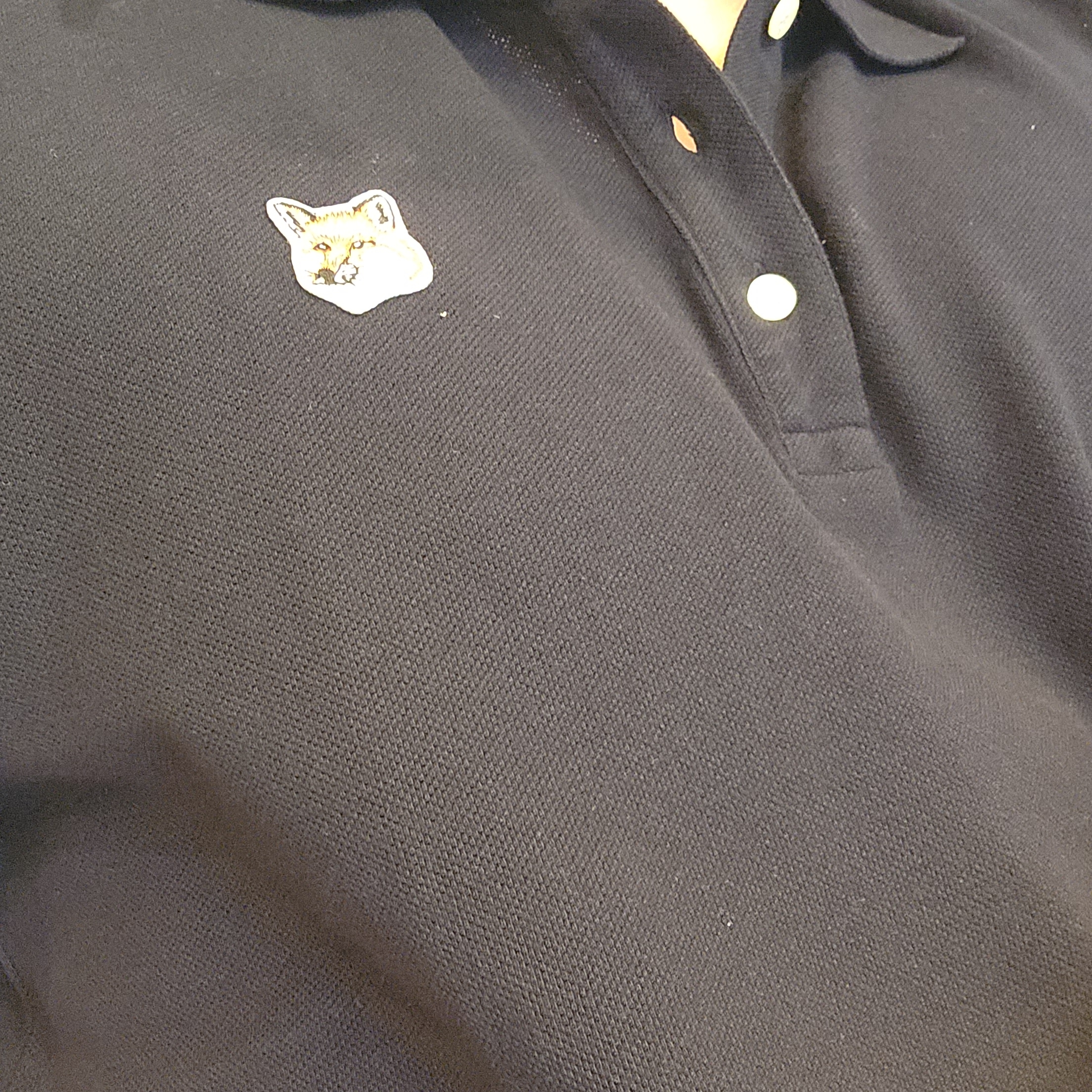 Maison Kitsune Fox Head Patch Classic Polo Black 착용 스타일