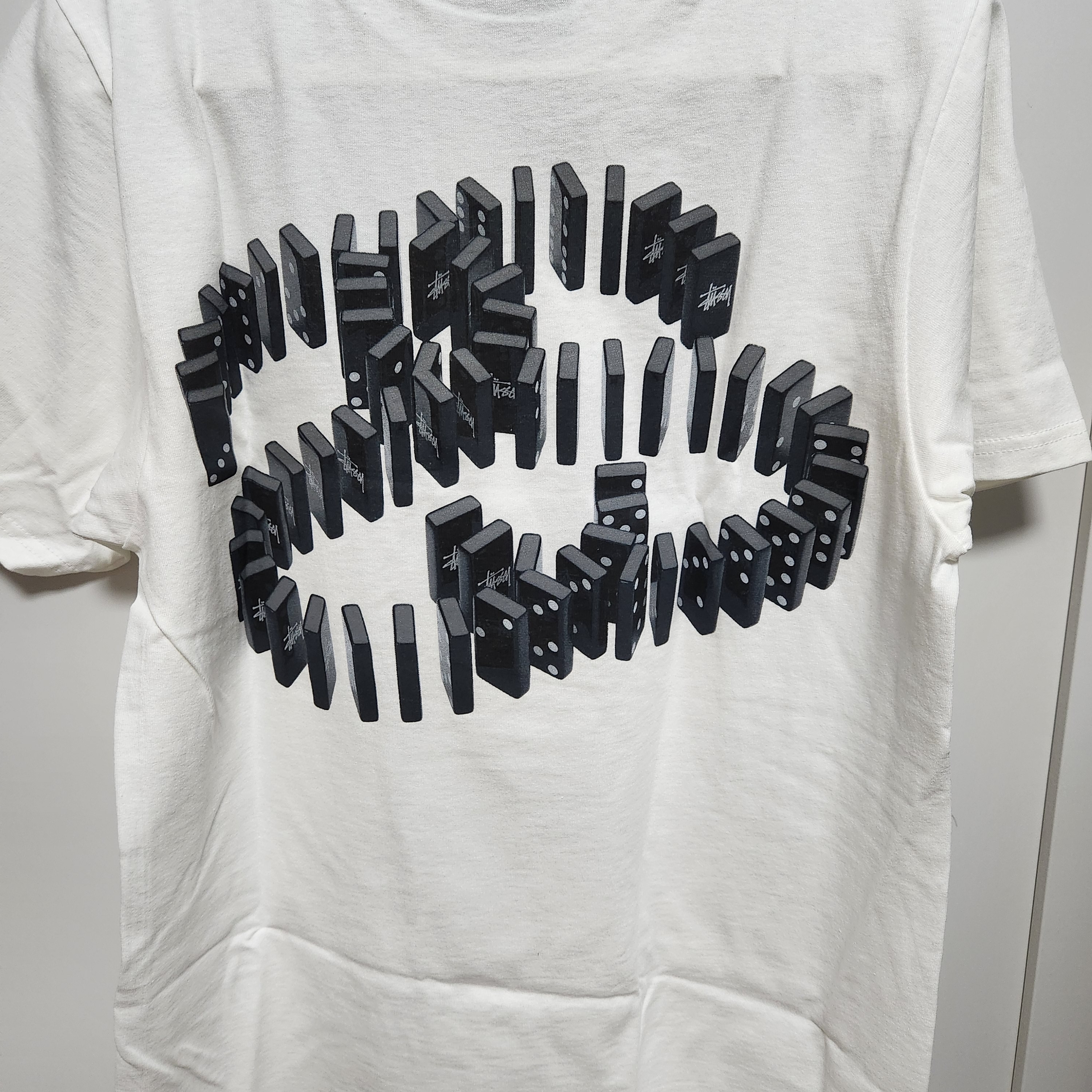 Stussy Dominoes T-Shirt White 착용 스타일 - 2