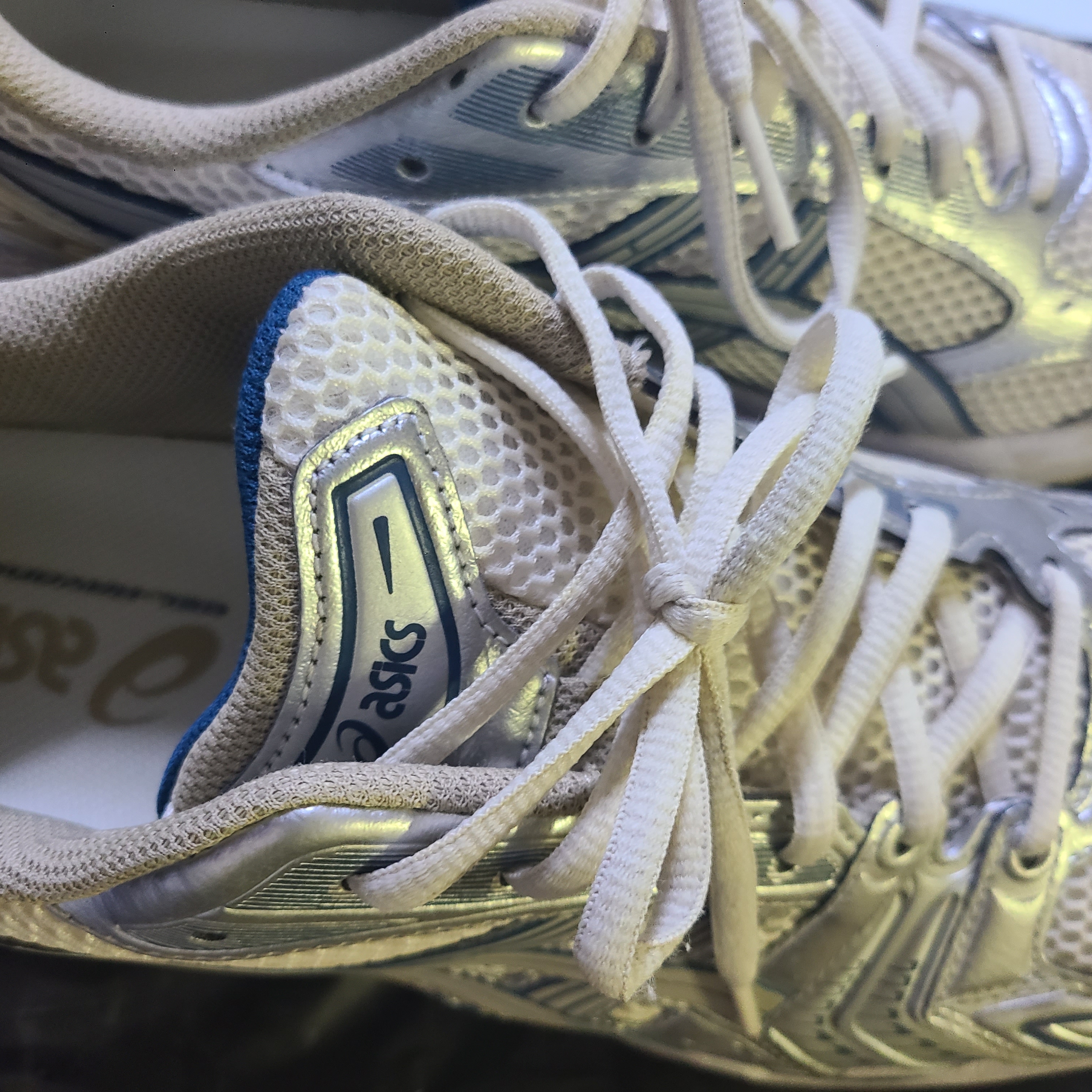Asics Gel-Kayano 14 Cream Pure Silver 착용 스타일
