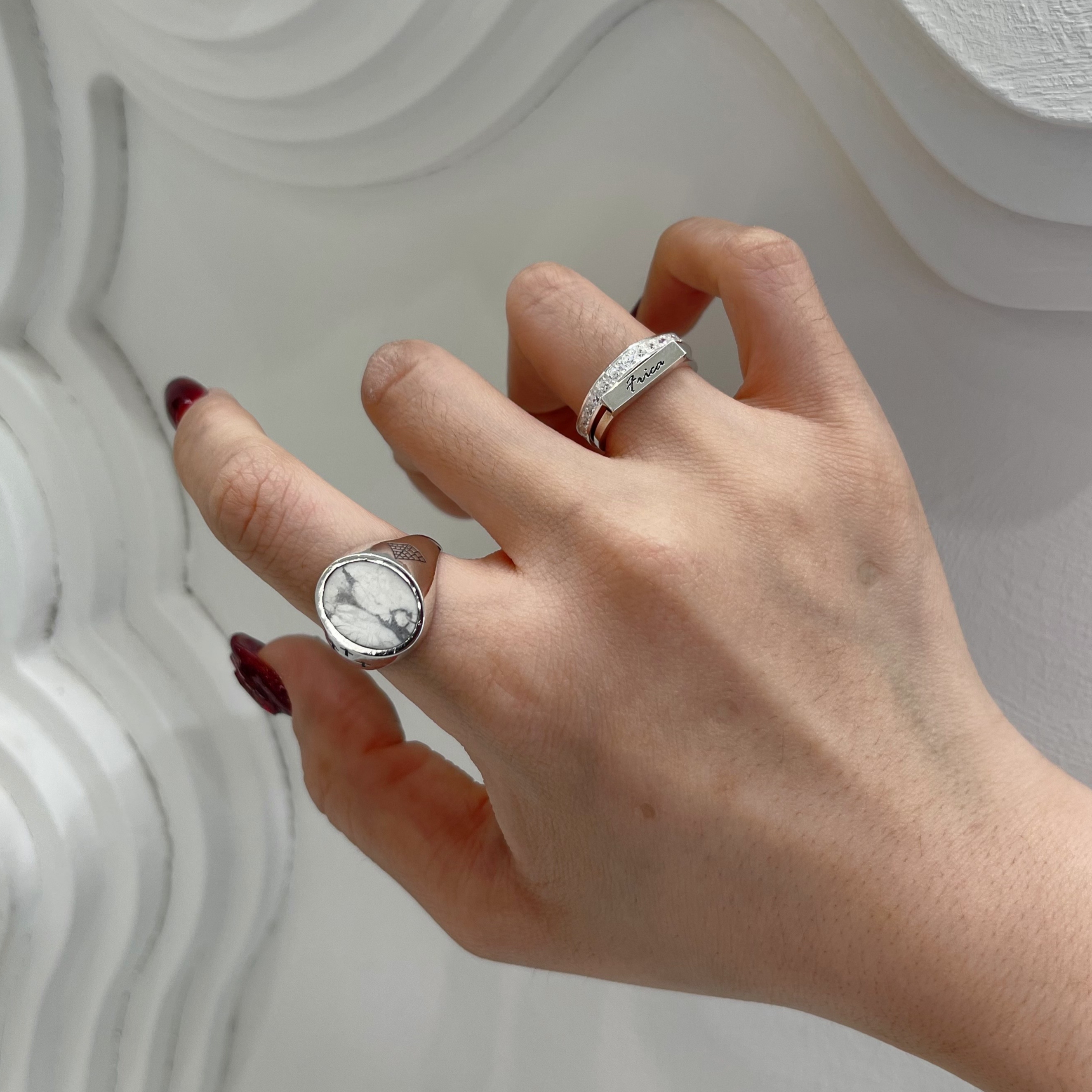 Frica Contact Ring 2 Small Silver, Frica Engraving Stone Ring Silver 착용 스타일