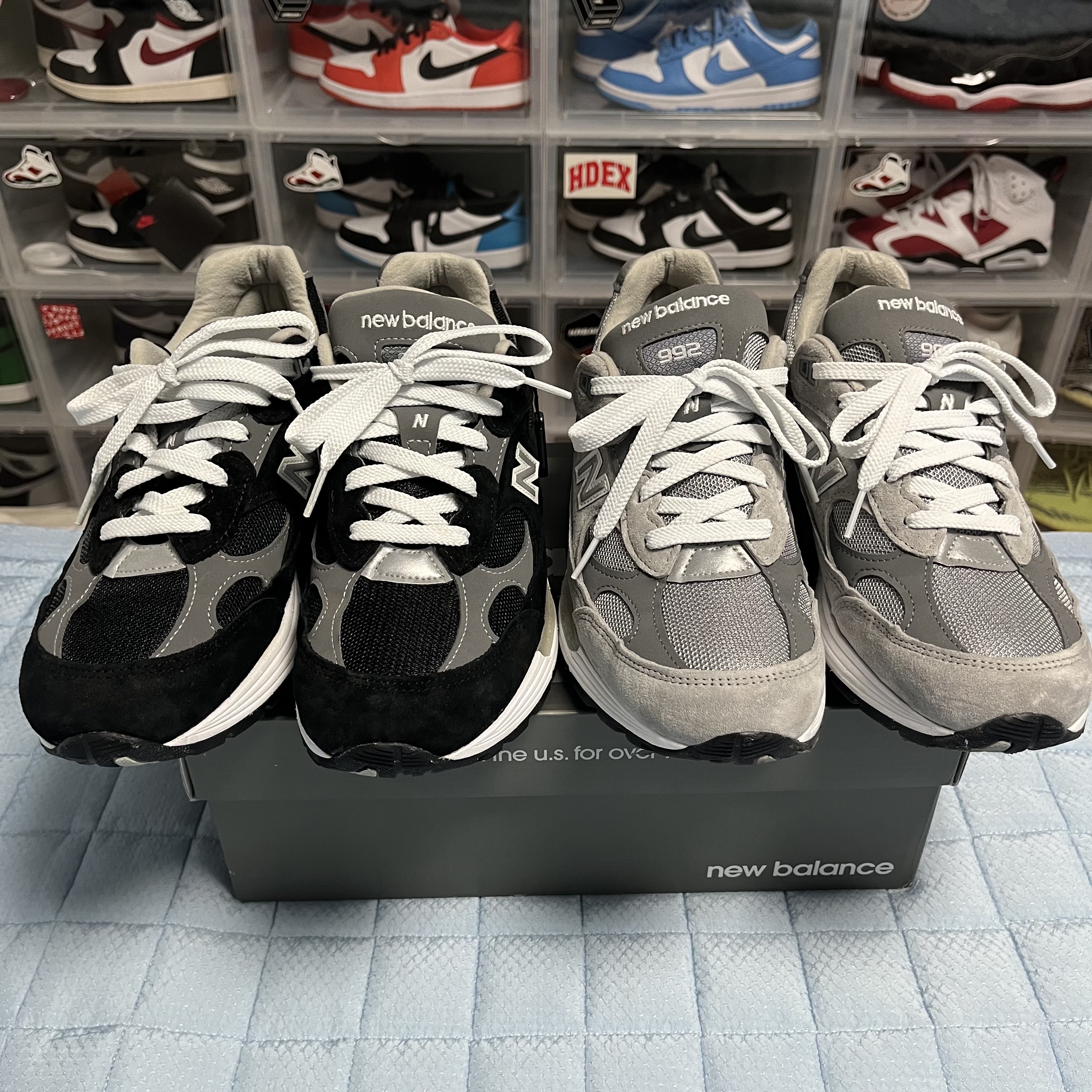 New Balance 992 Made in USA Grey - D Standard, New Balance 992 Made in USA Black Grey 착용 스타일 - 1