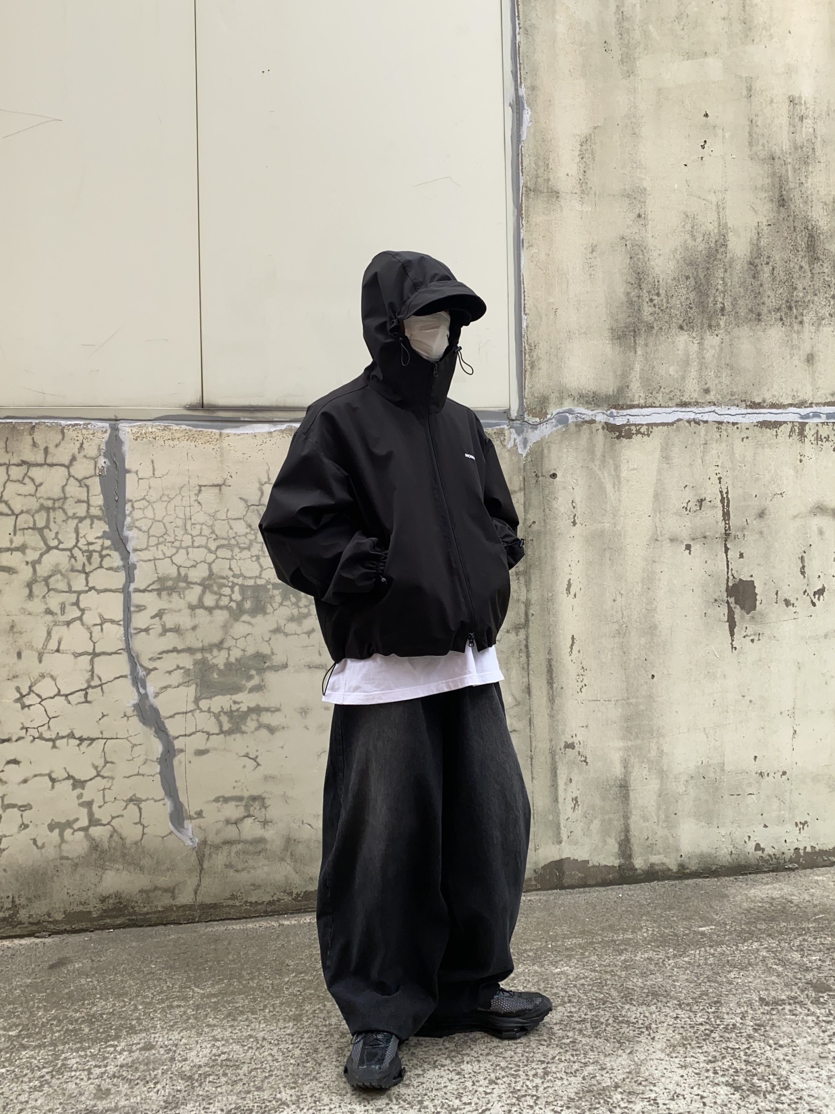 나이키 x 매튜 M 윌리엄스 줌 004 트리플 블랙 착용 스타일 - 2