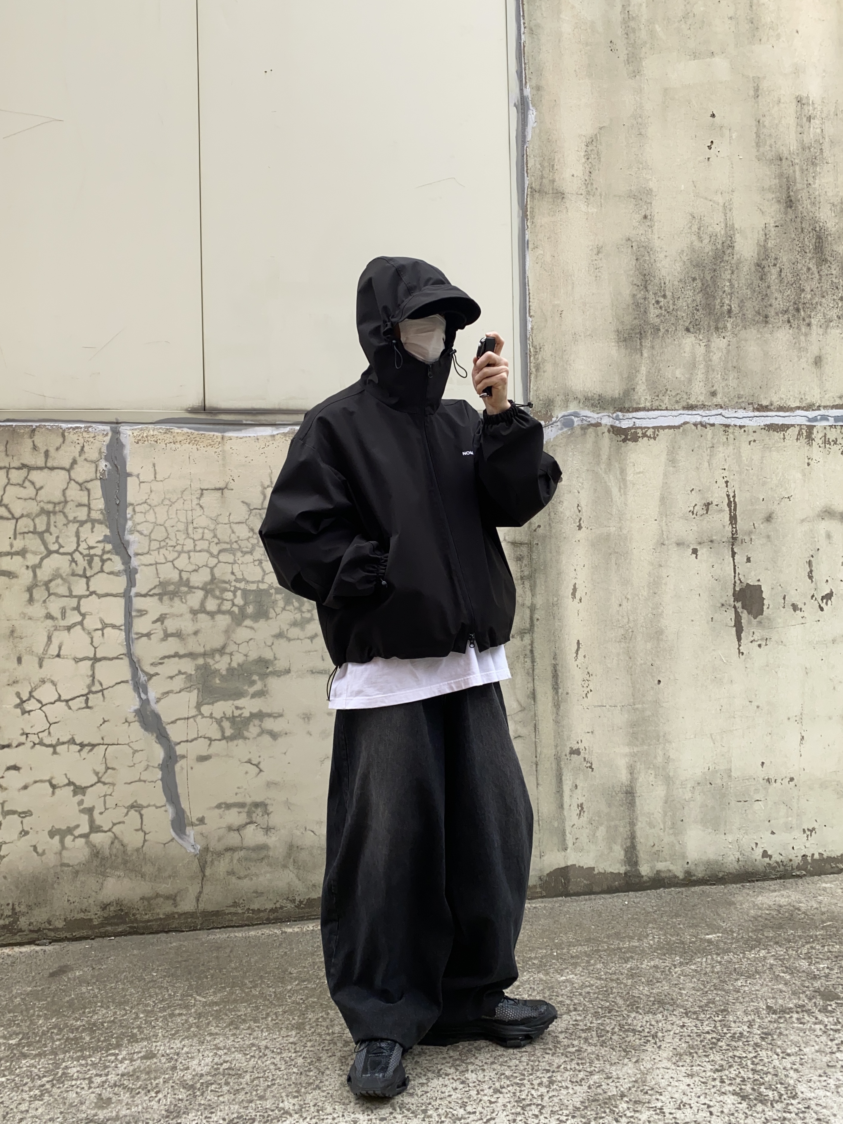 나이키 x 매튜 M 윌리엄스 줌 004 트리플 블랙 착용 스타일 - 3