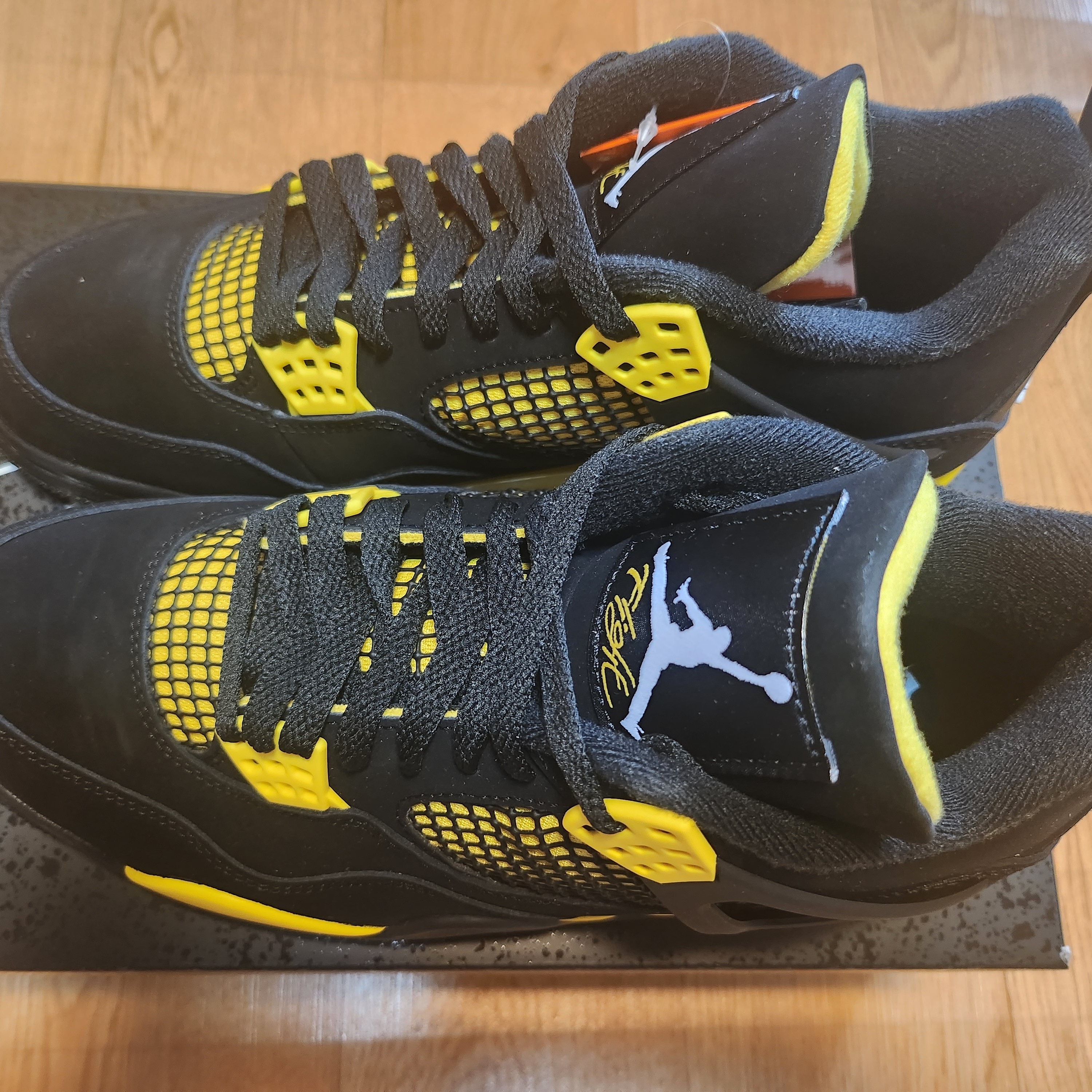 Jordan 4 Retro Thunder 2023 착용 스타일 - 4