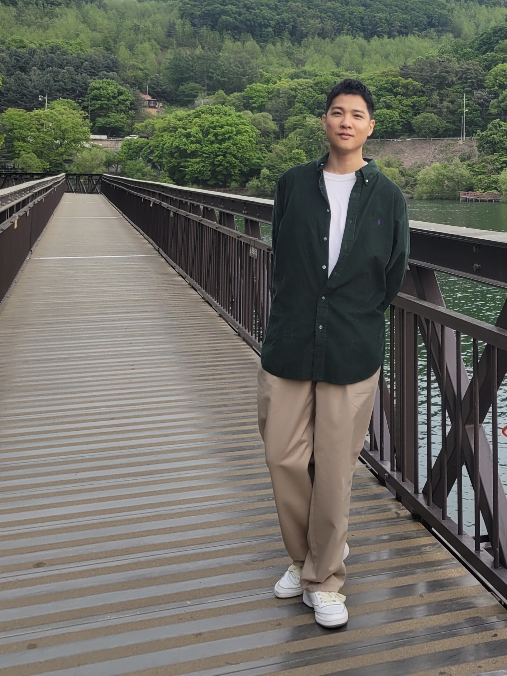 Reebok x JJJJound Club C White Olive 착용 스타일