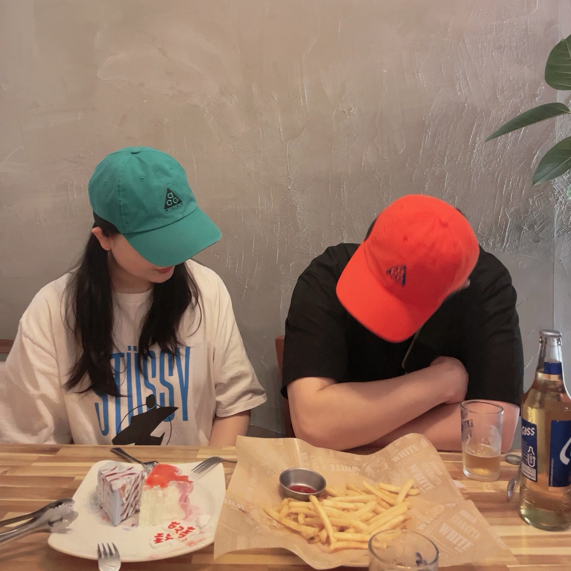 Nike ACG H86 Cap Neptune Green, Nike ACG H86 Cap Habanero Red 착용 스타일