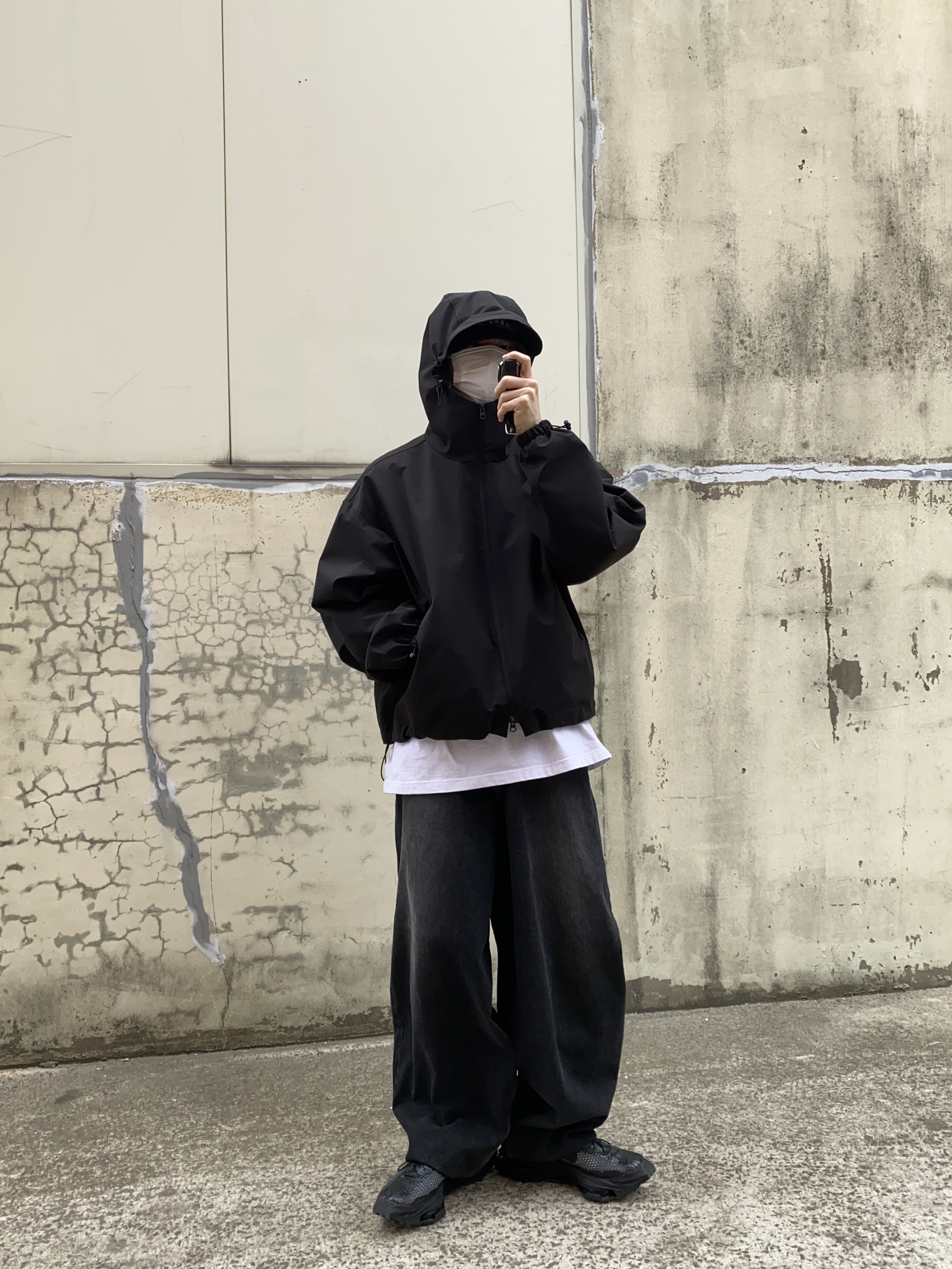 나이키 x 매튜 M 윌리엄스 줌 004 트리플 블랙 착용 스타일 - 1