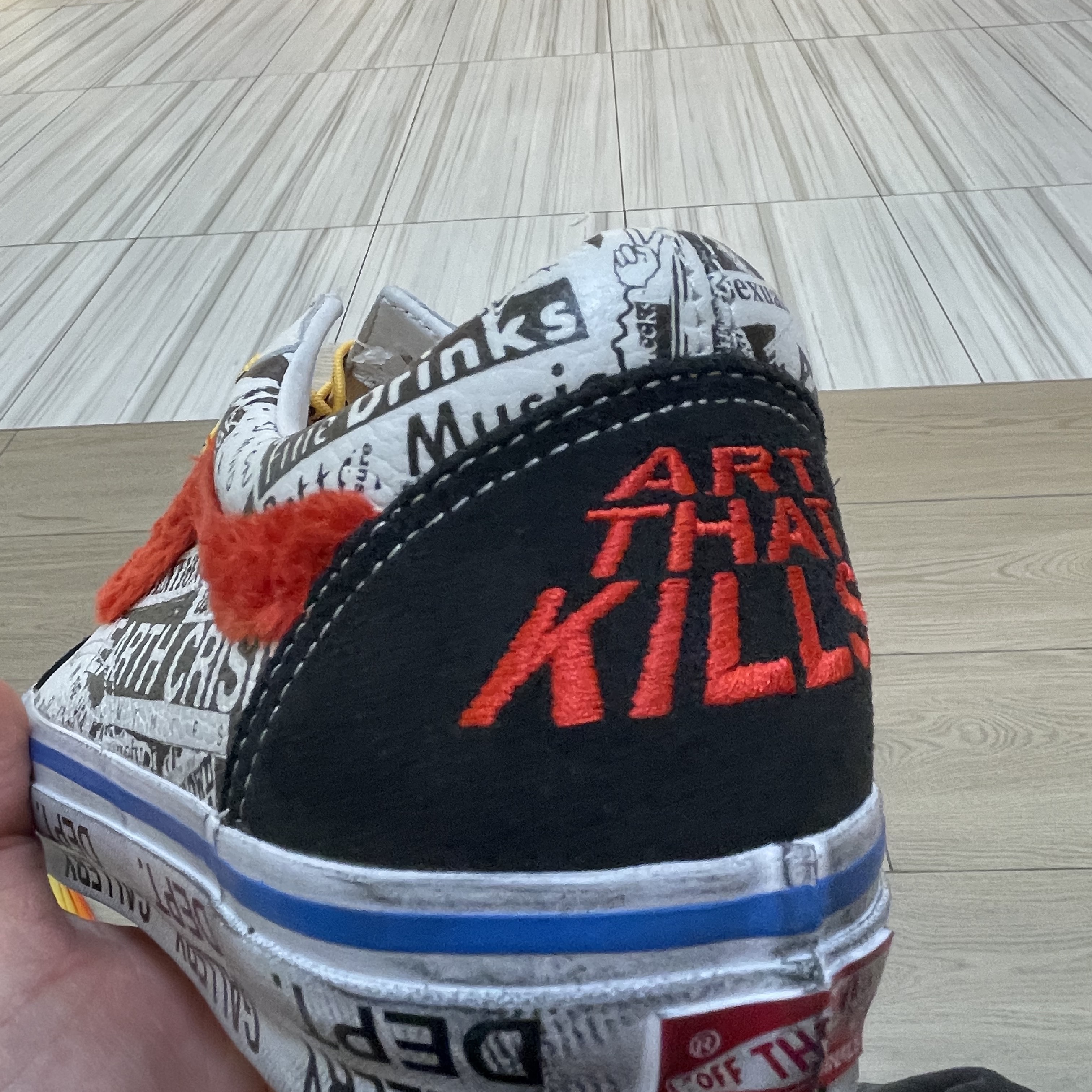 Vans Vault x Gallery Dept. OG Old Skool LX 착용 스타일 - 3