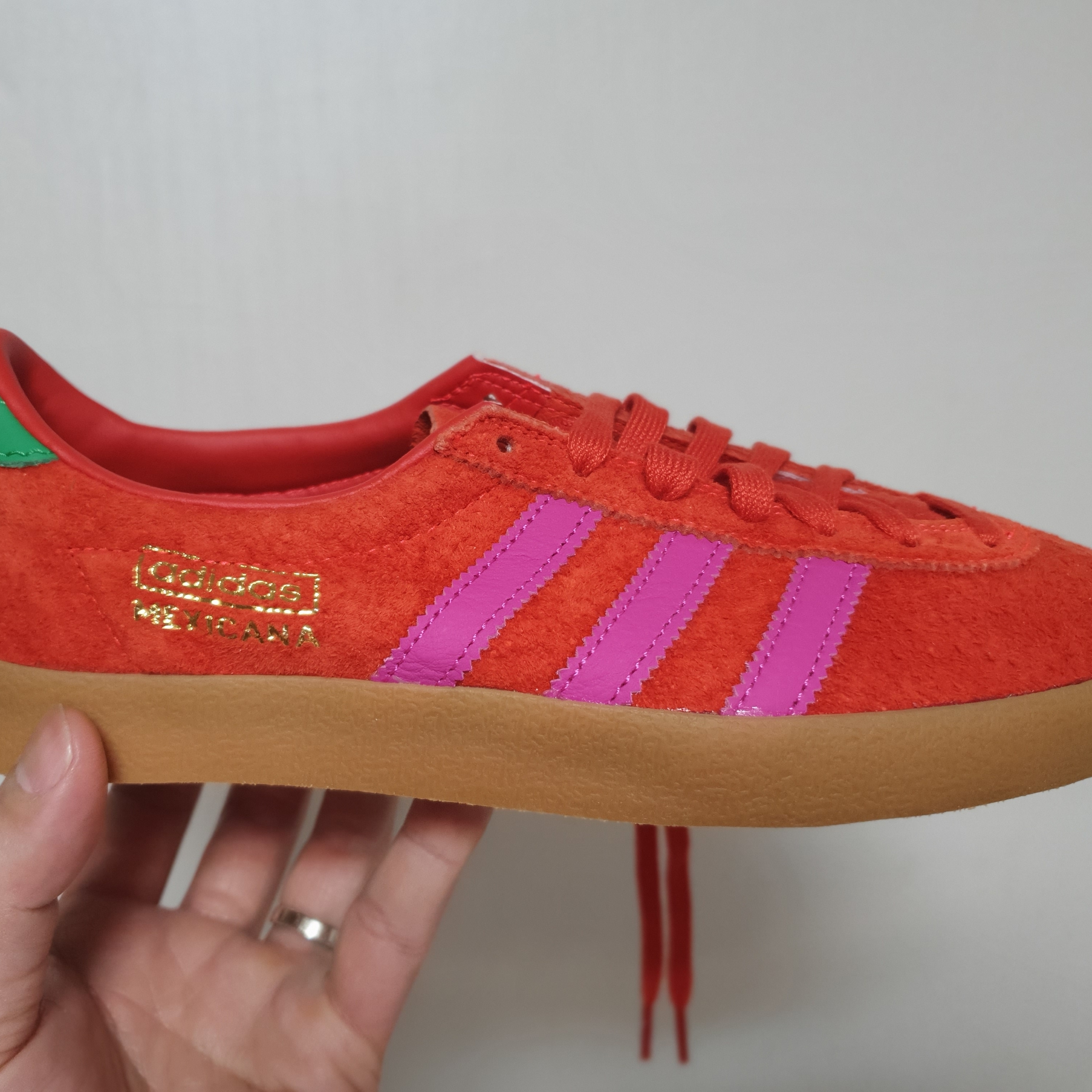 Adidas x Size? Mexicana Prototype Solar Red 착용 스타일 - 2