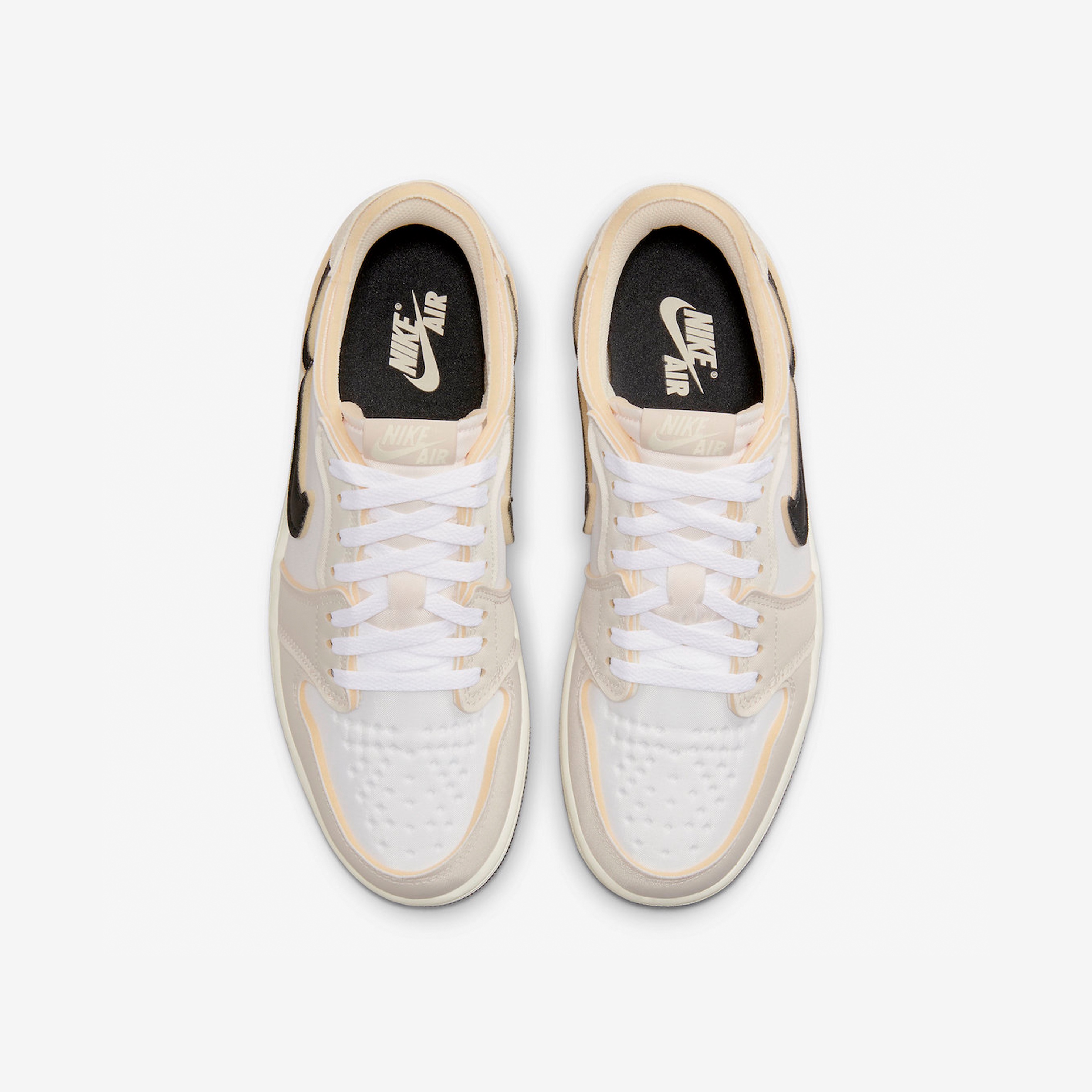 Jordan 1 Retro Low OG EX White and Coconut Milk 착용 스타일 - 4