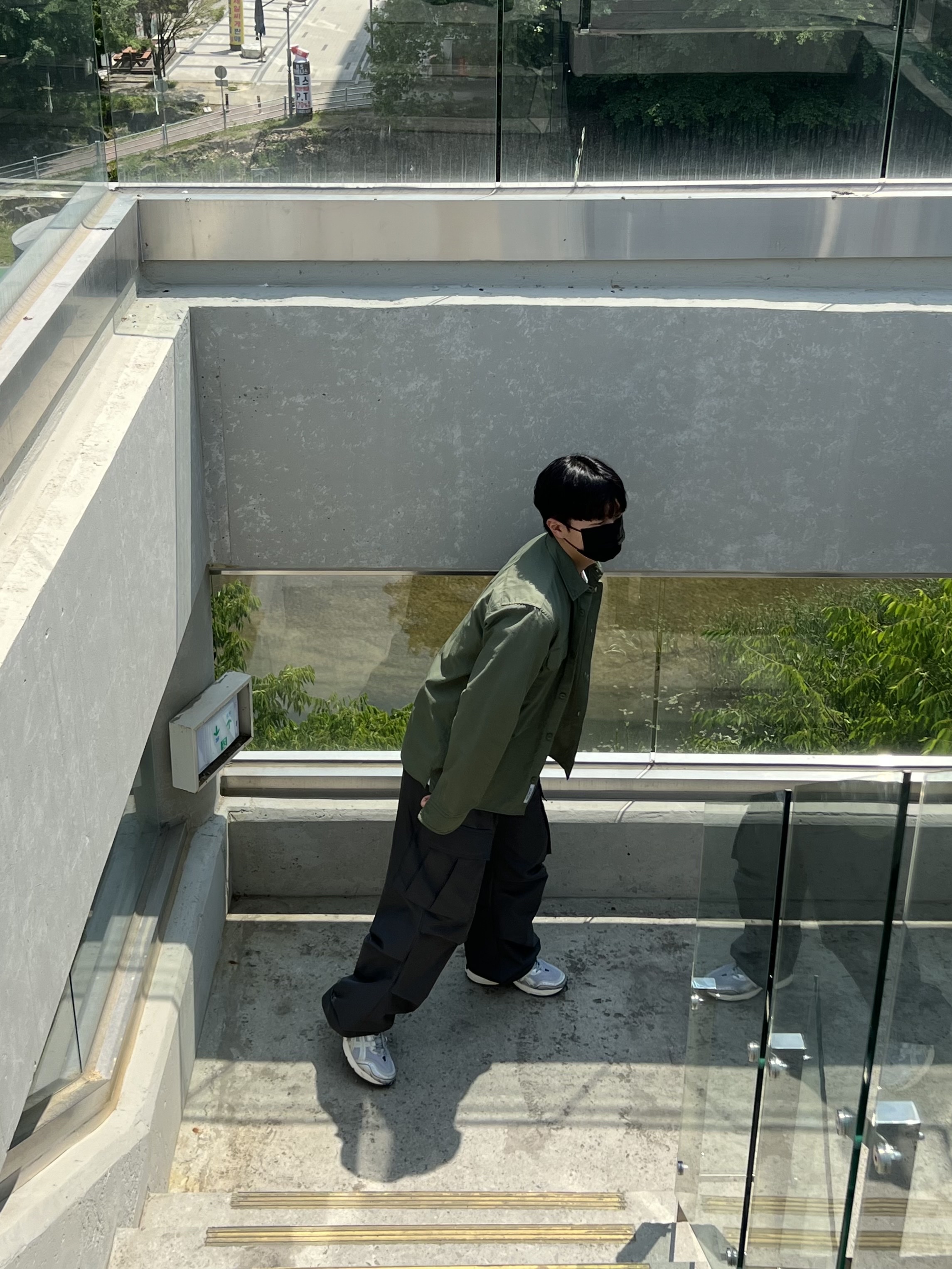 Stussy Property of T-Shirt Black, Asics Gel-1090 Piedmont Grey 착용 스타일 - 4
