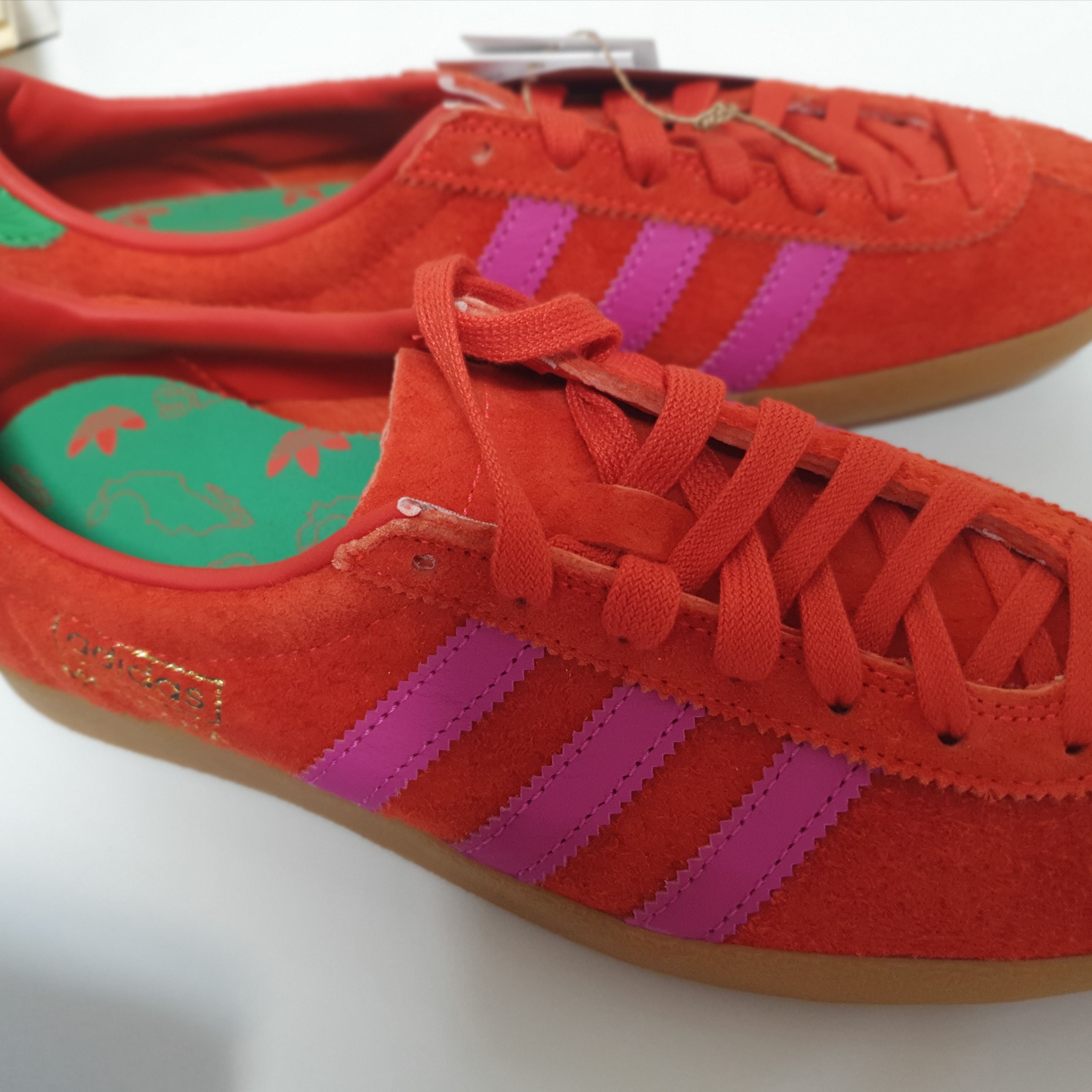 Adidas x Size? Mexicana Prototype Solar Red 착용 스타일 - 1