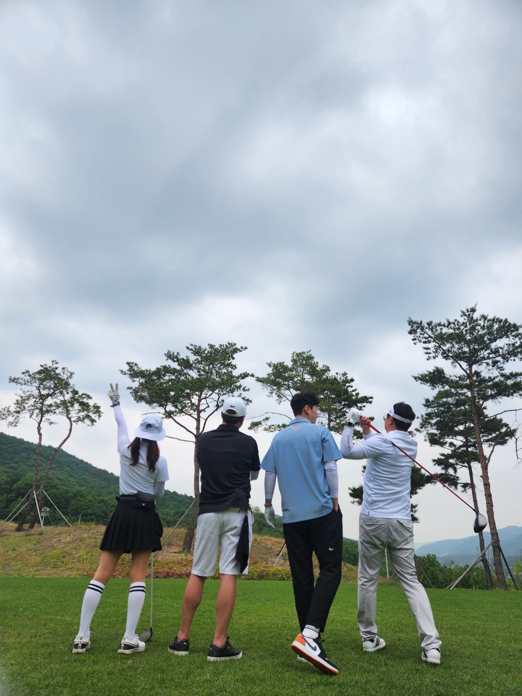 Jordan 1 Low Golf Starfish 착용 스타일