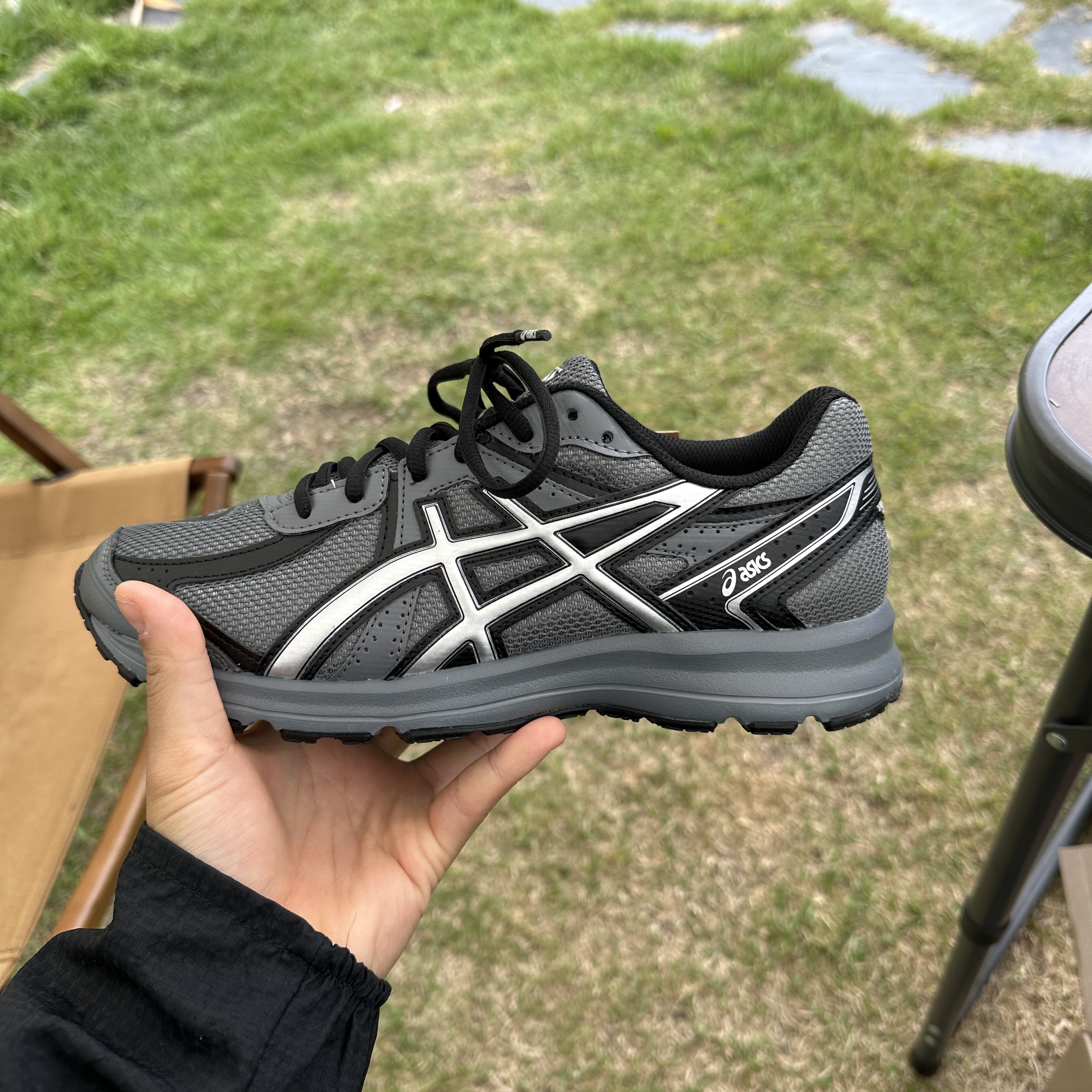 Asics Jog 100 S Steel Grey - 2E Wide 착용 스타일 - 2