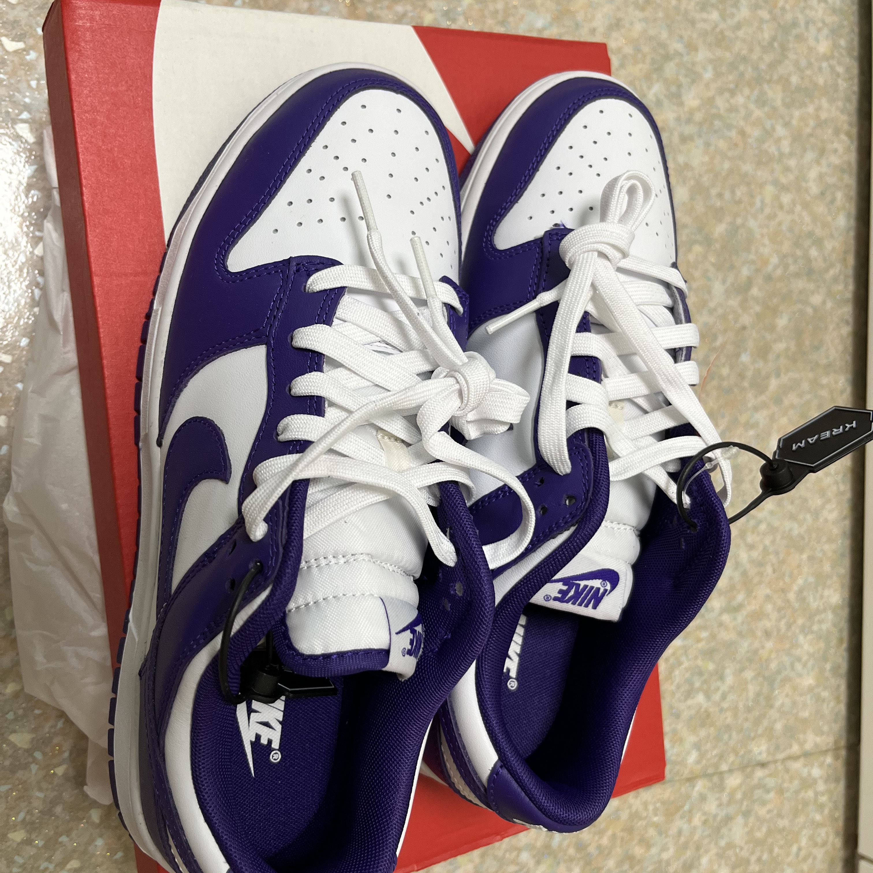 Nike Dunk Low Retro Championship Court Purple 착용 스타일