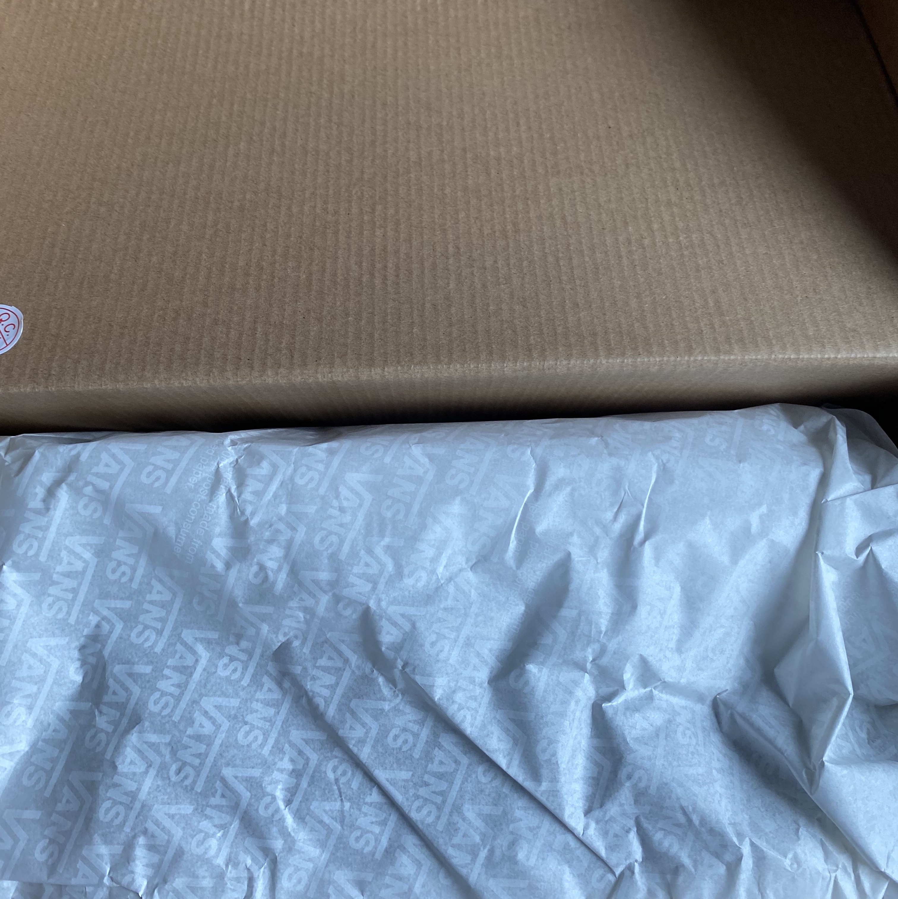 Vans ComfyCush One Bandana Marshmallow Black 착용 스타일 - 2