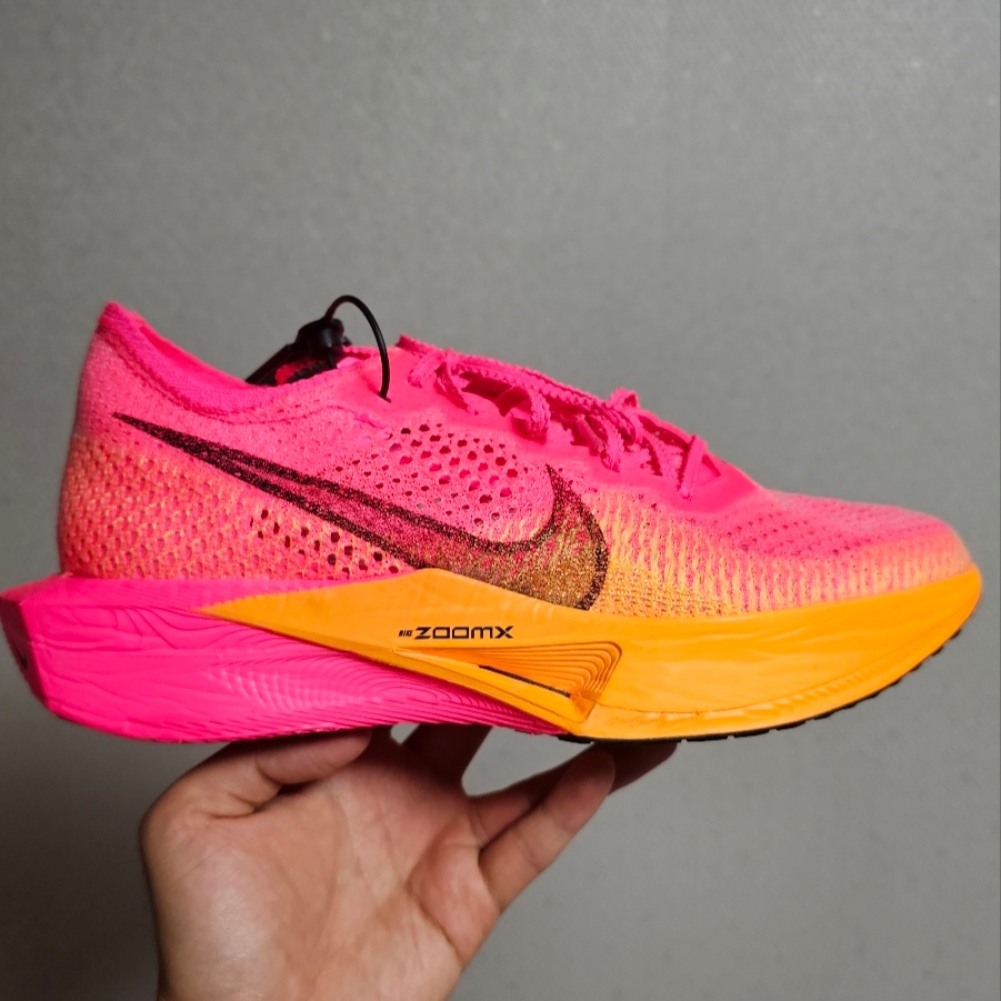 Nike ZoomX Vaporfly Next% 3 Hyper Pink 착용 스타일