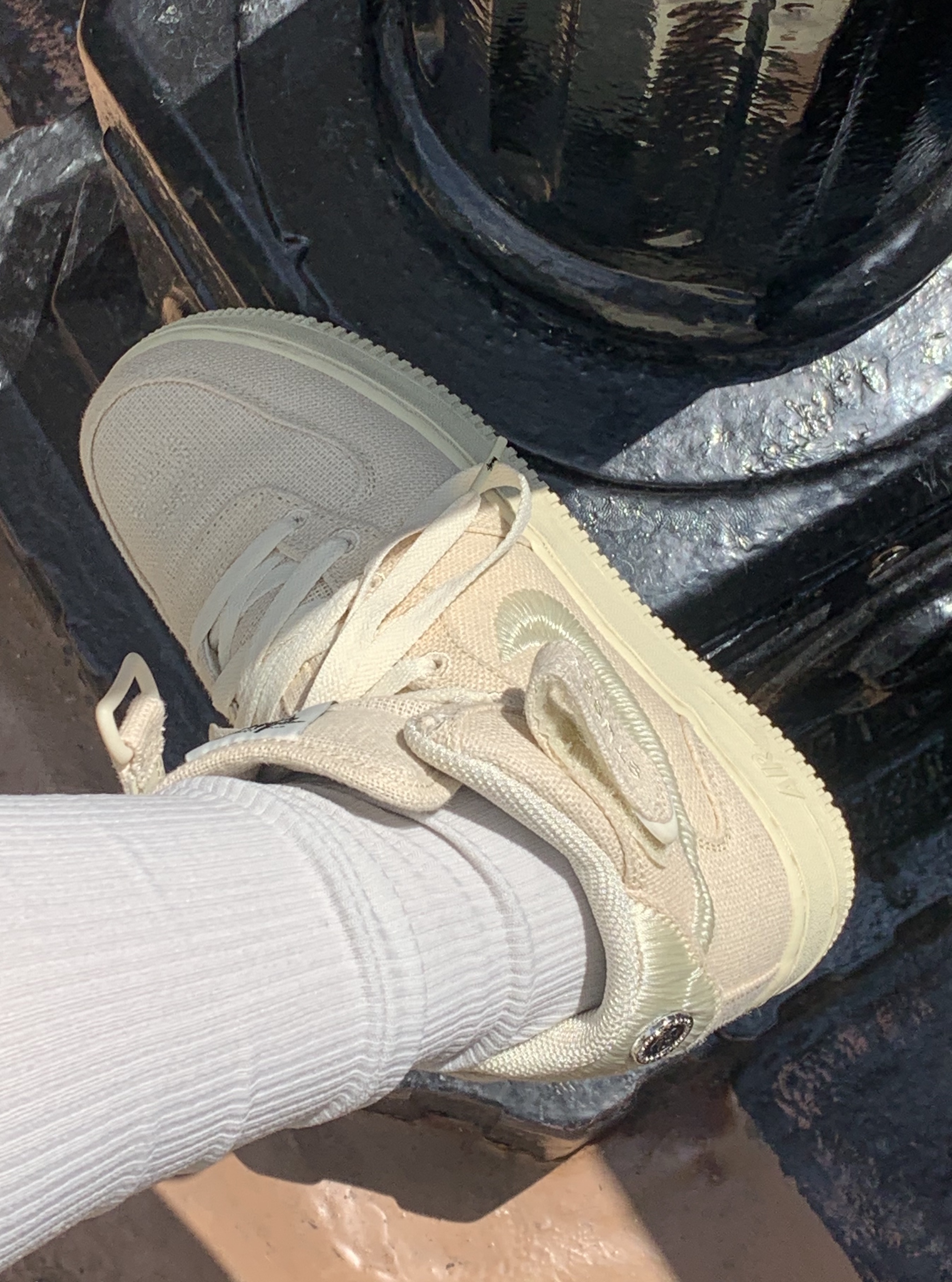Nike x Stussy Air Force 1 '07 Mid SP Fossil 착용 스타일 - 2