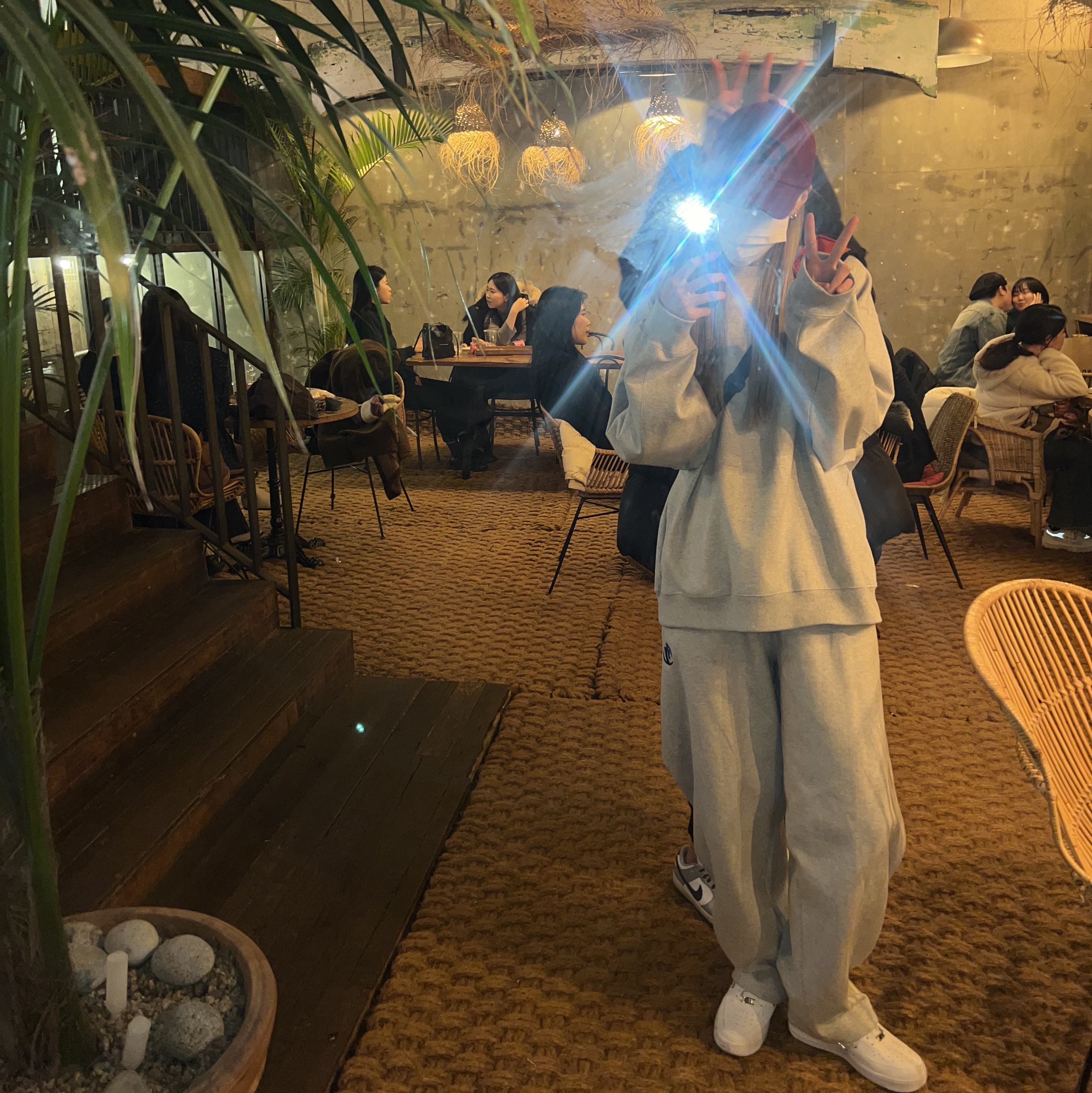 Zara x Ader Error Oversize Sweatshirt Grey, Zara x Ader Error Jogger Pants Grey 착용 스타일