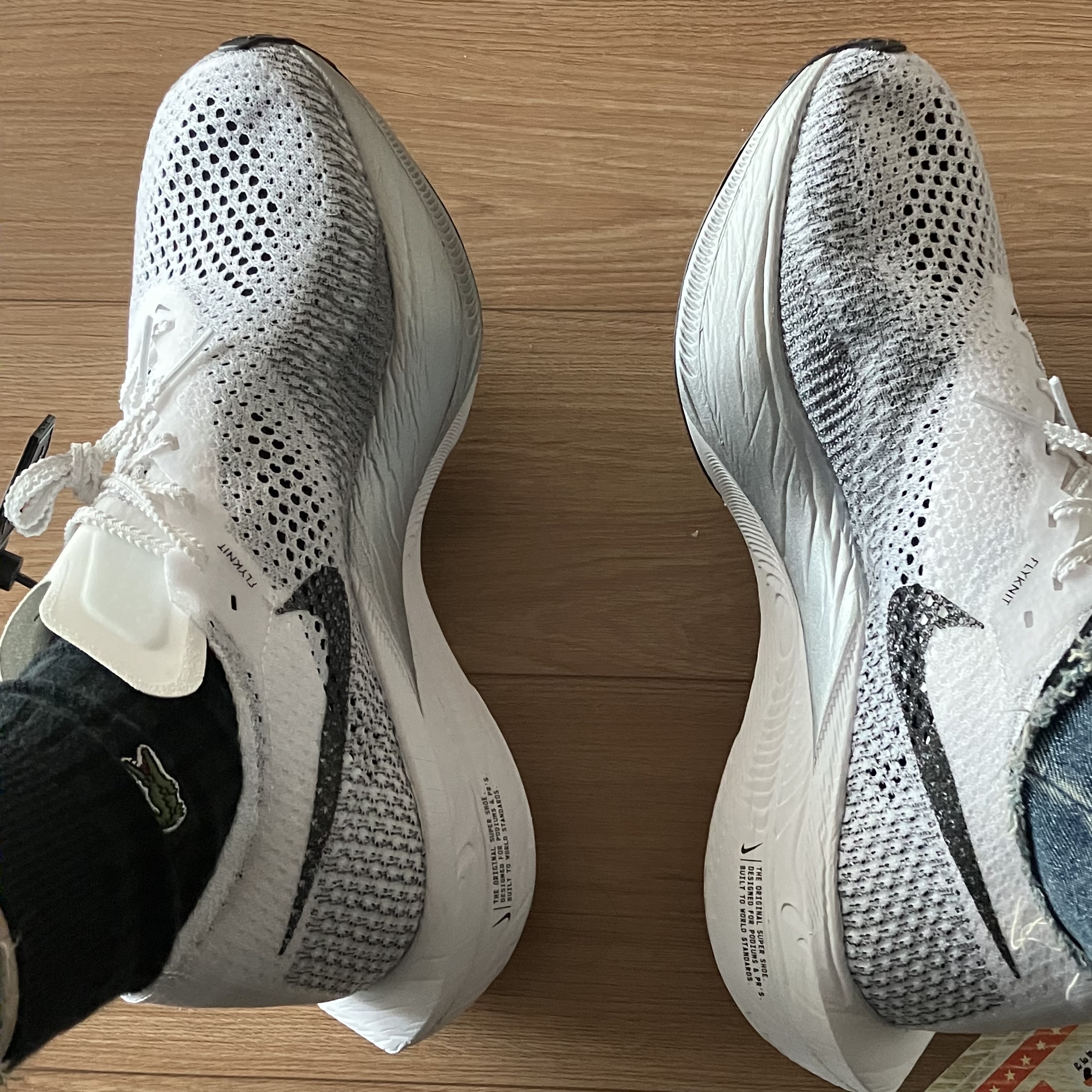 Nike ZoomX Vaporfly Next% 3 White Grey 착용 스타일