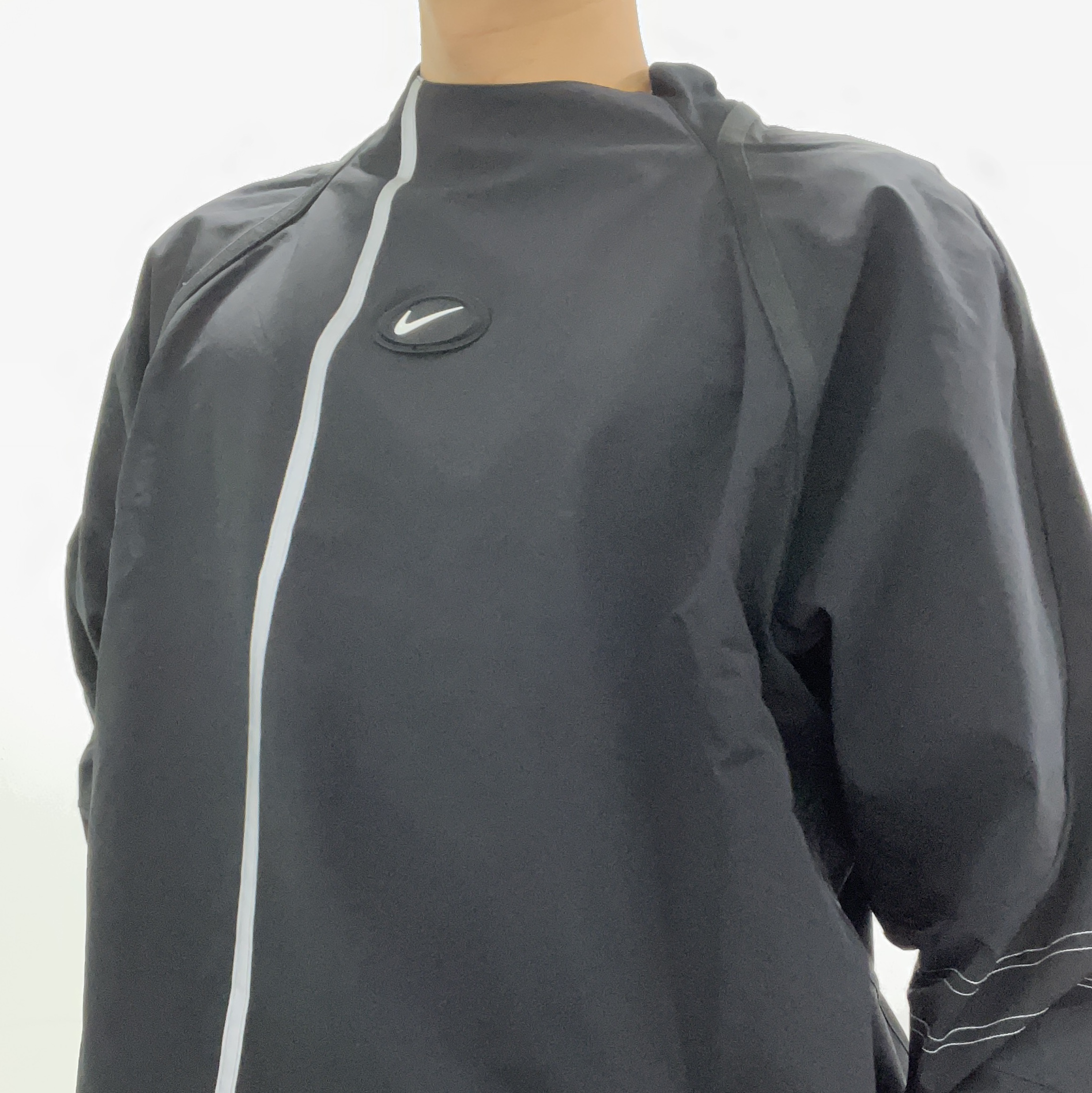 (W) Nike x Drake Nocta NRG LR L/S Crew Black (DV3631-010) 착용 스타일 - 2