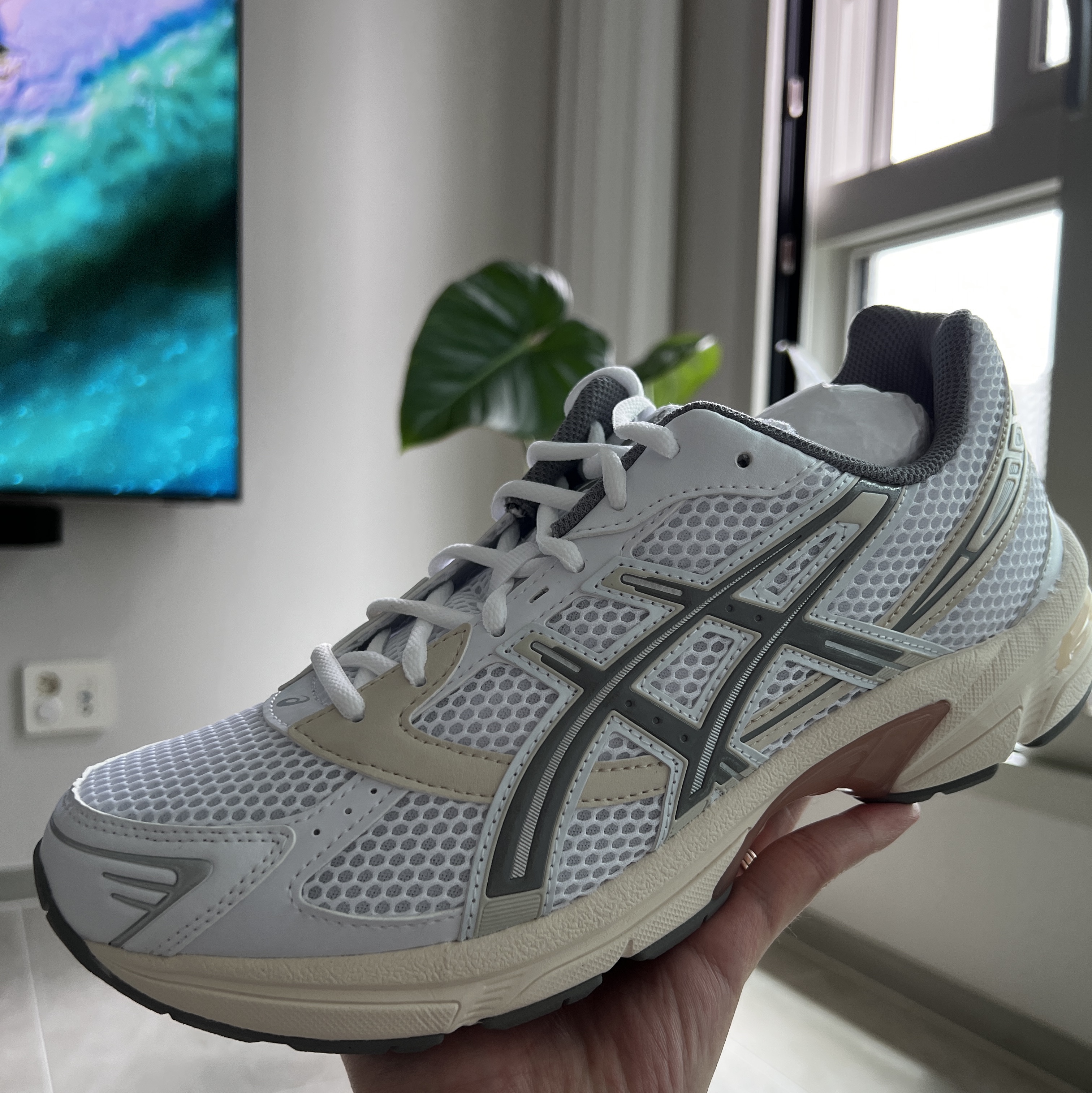 Asics Gel-1130 White Clay Grey 착용 스타일 - 1