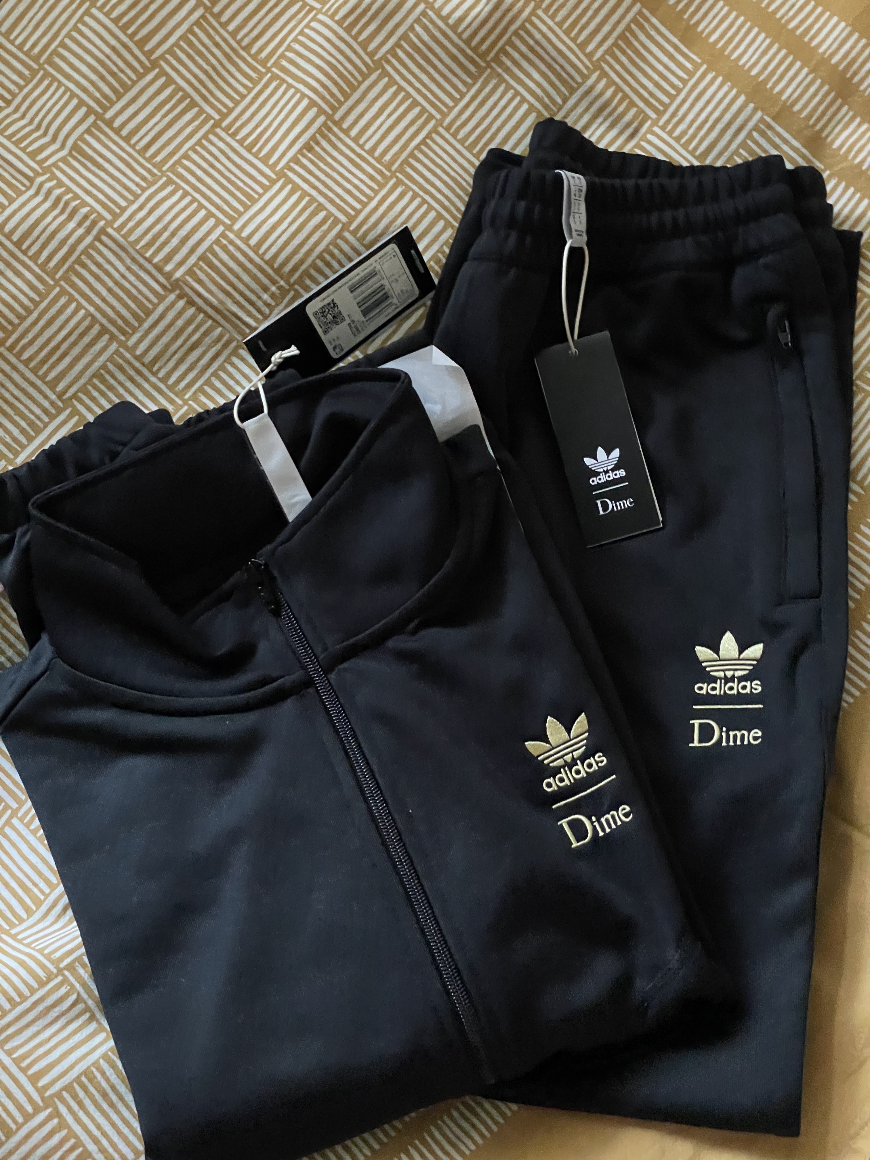 Adidas x Dime Superfire Track Jacket Black - US Sizing, Adidas x Dime Superfire Track Pants Black - US Sizing 착용 스타일 - 2