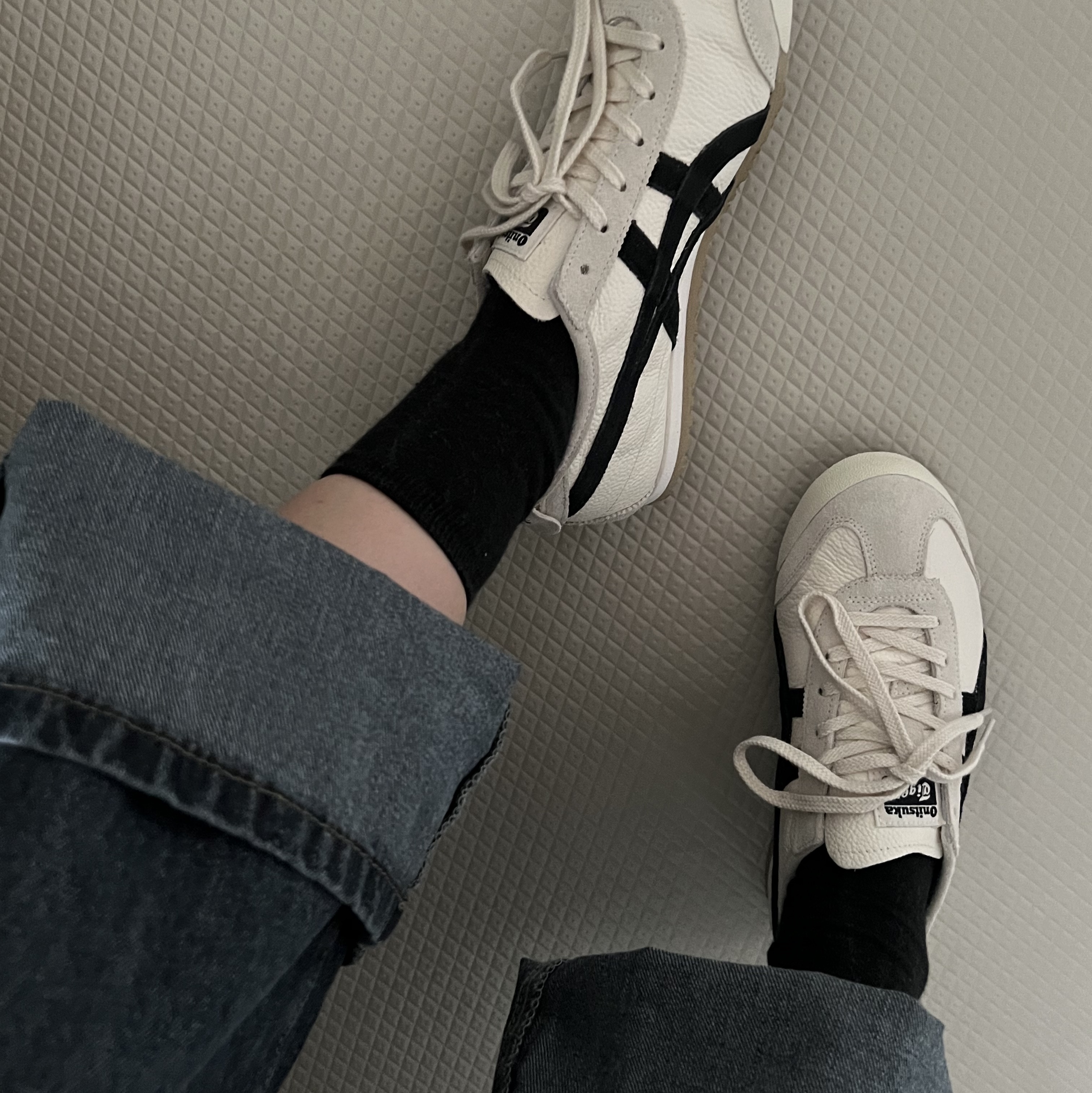 Onitsuka Tiger Mexico 66 Vintage White Black 착용 스타일