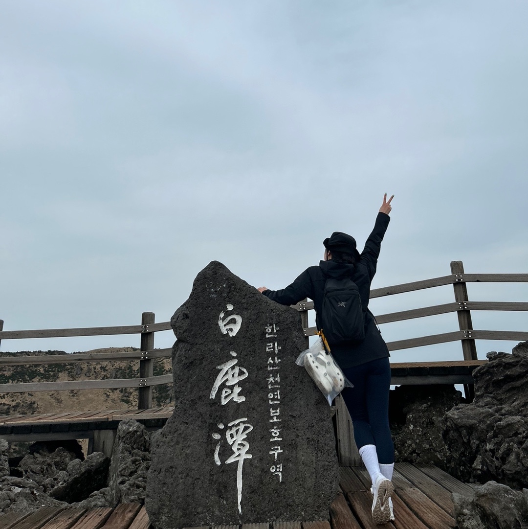 Arc'teryx Heliad 15 Backpack Black 착용 스타일