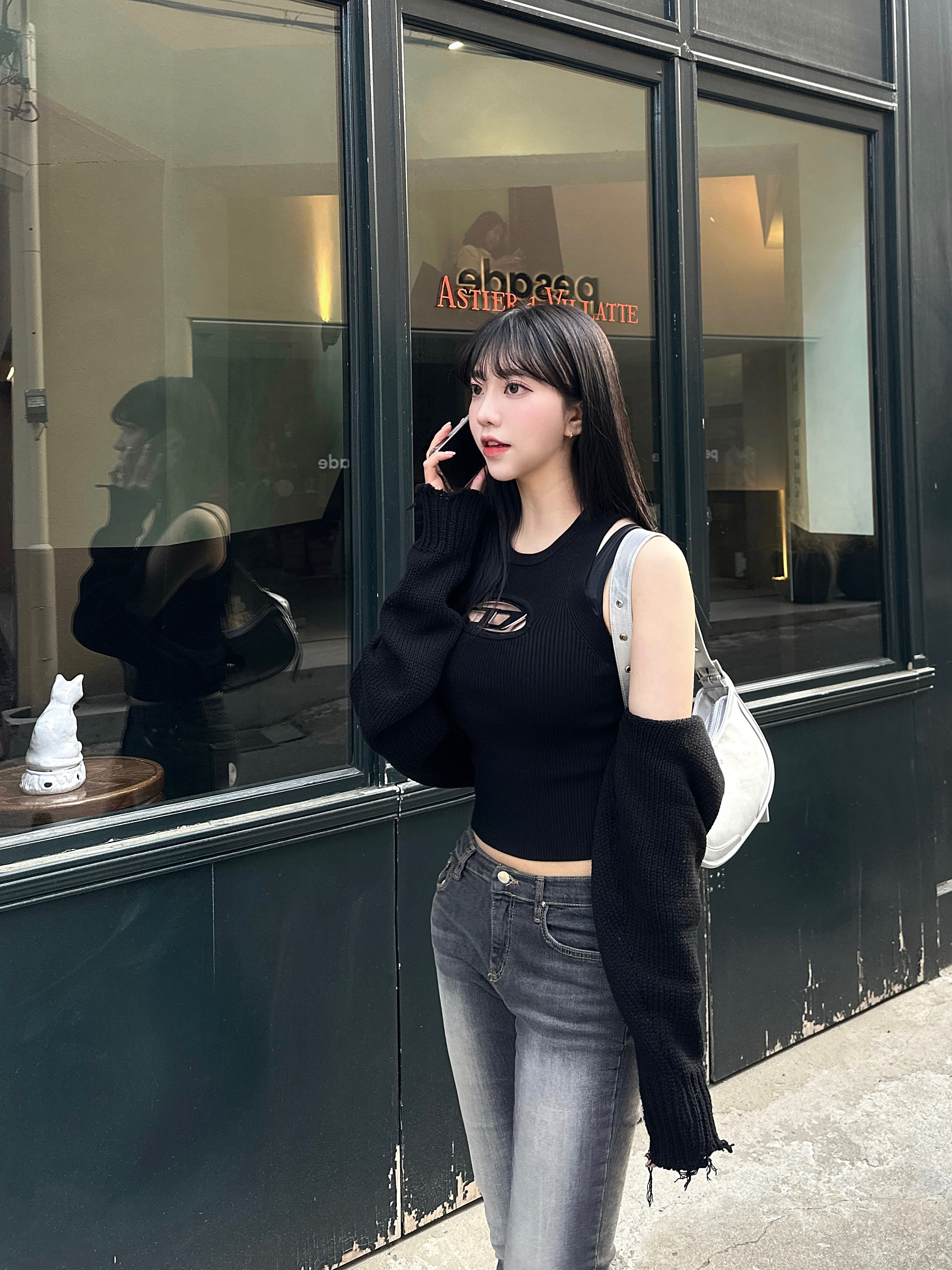 (W) Diesel M-Onerva-Top Cut-Out Knit Top with Logo Plaque Silver Black 착용 스타일