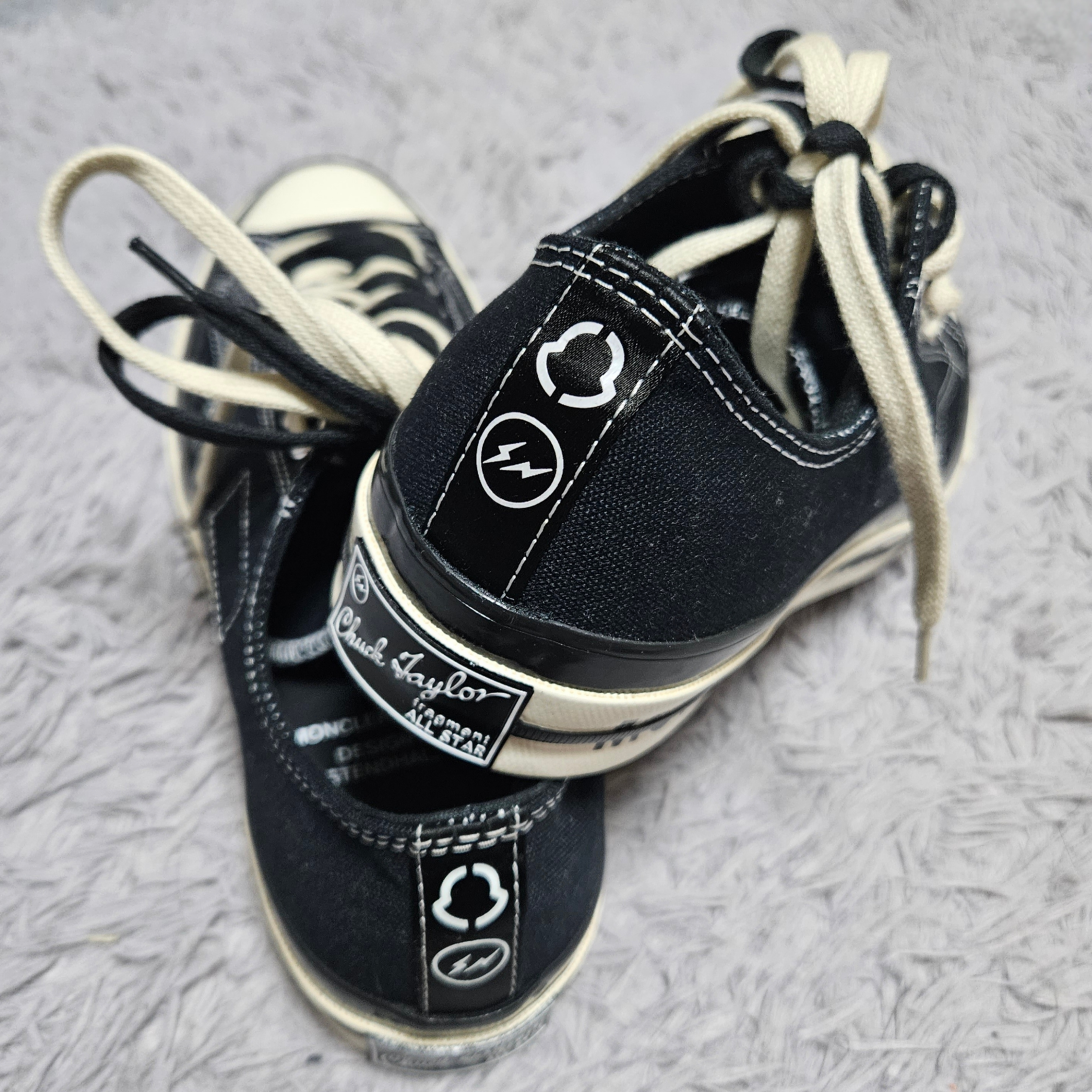 Converse x Moncler x Fragment Chuck 70 Ox Fraylor III Black 착용 스타일 - 4