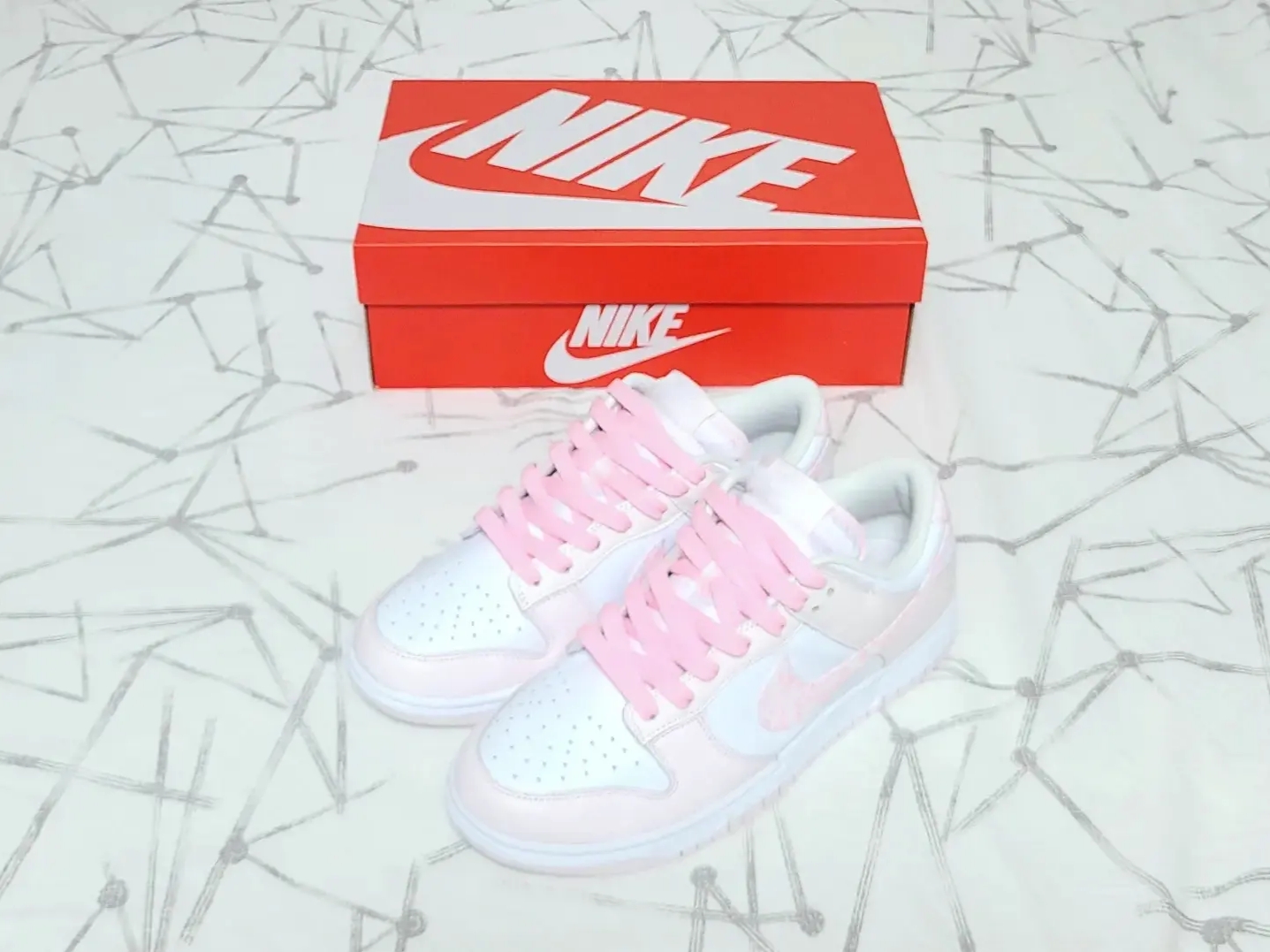 (W) Nike Dunk Low Pearl Pink 착용 스타일 - 1