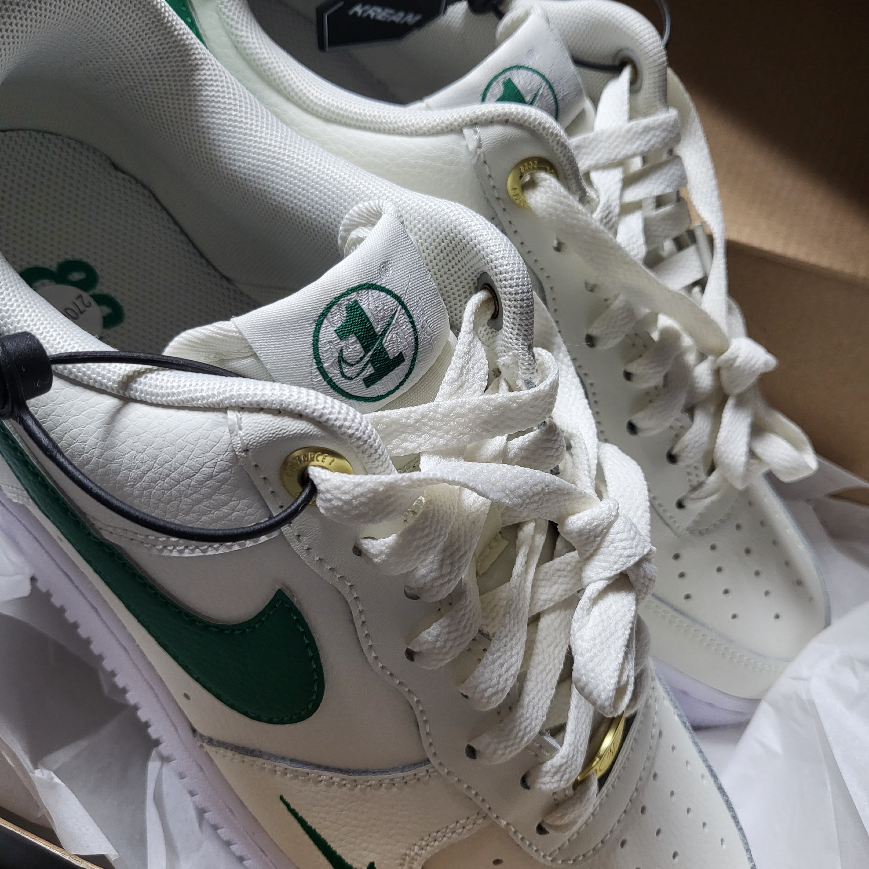 Nike Air Force 1 '07 LV8 40th Anniversary Join Forces Sail Malachite 착용 스타일 - 1