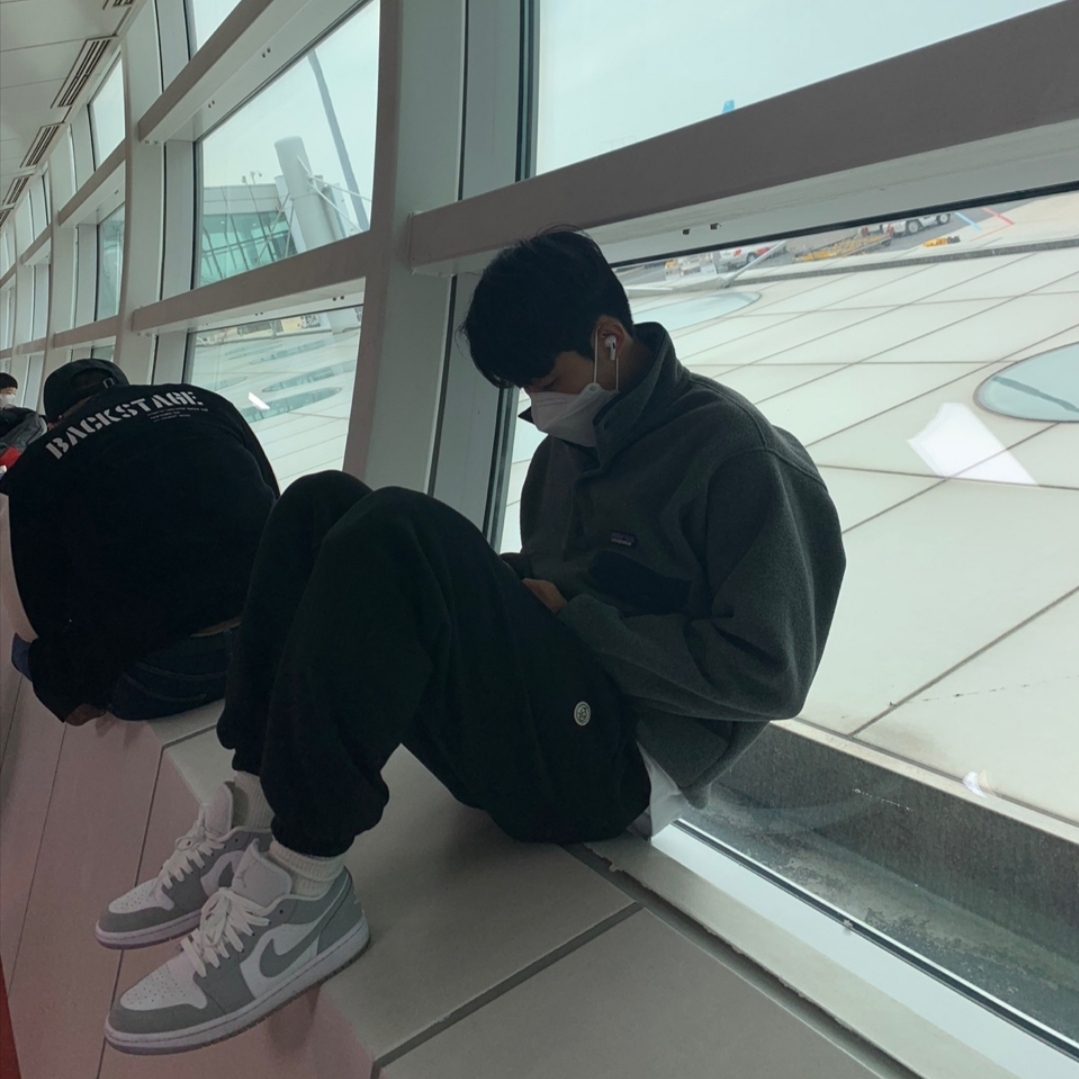 (W) Jordan 1 Low White Wolf Grey 착용 스타일