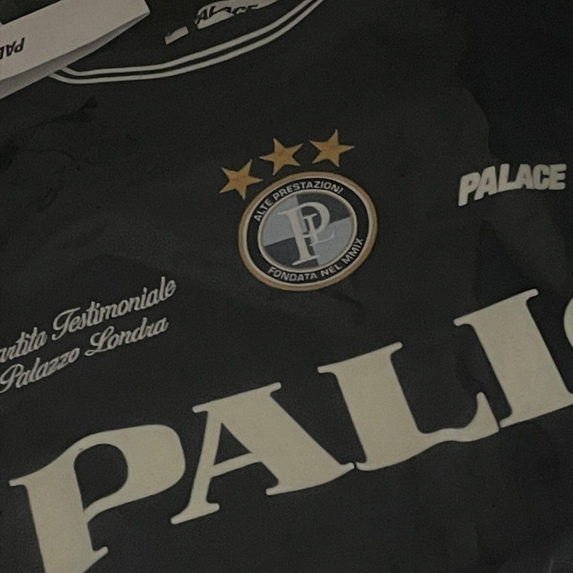 Palace Legends Shirt Navy - 22FW 착용 스타일