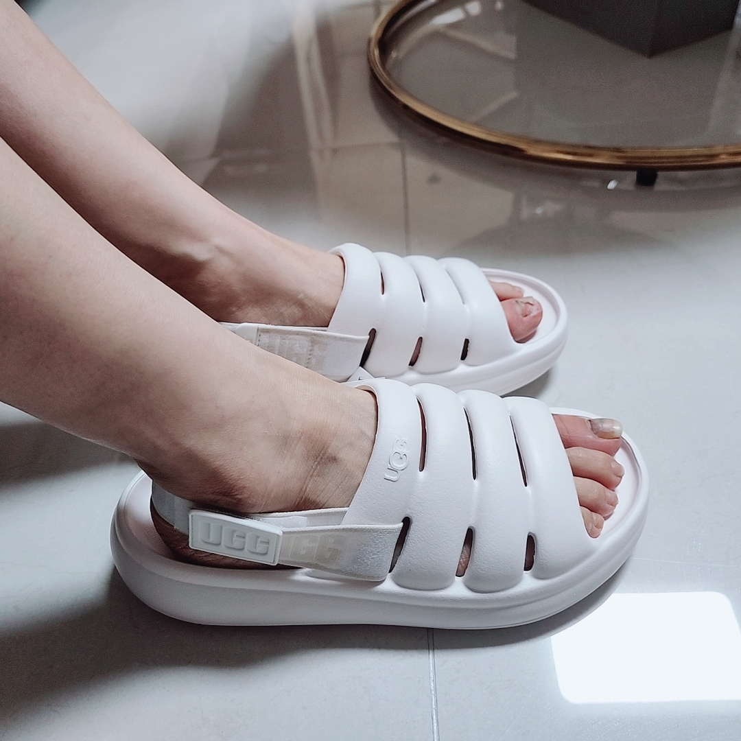(W) UGG Sport Yeah Slide Bright White 착용 스타일