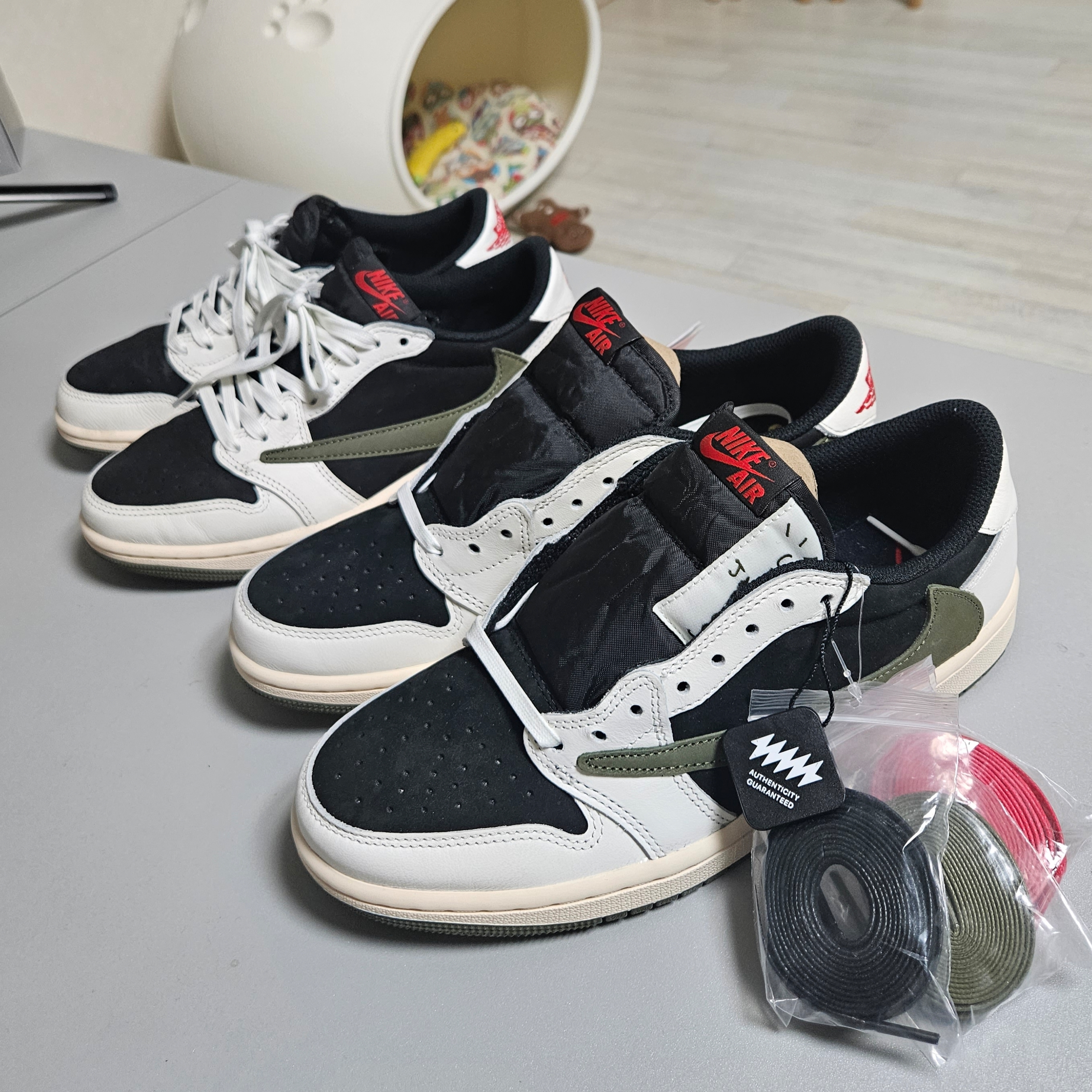(W) Jordan 1 x Travis Scott Retro Low OG SP Medium Olive 착용 스타일