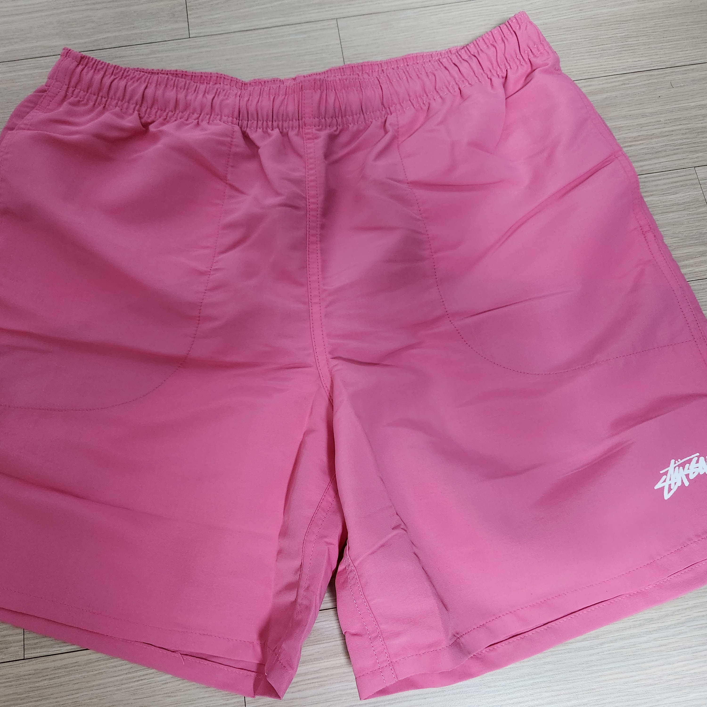 Stussy Stock Water Shorts Gum Pink 착용 스타일