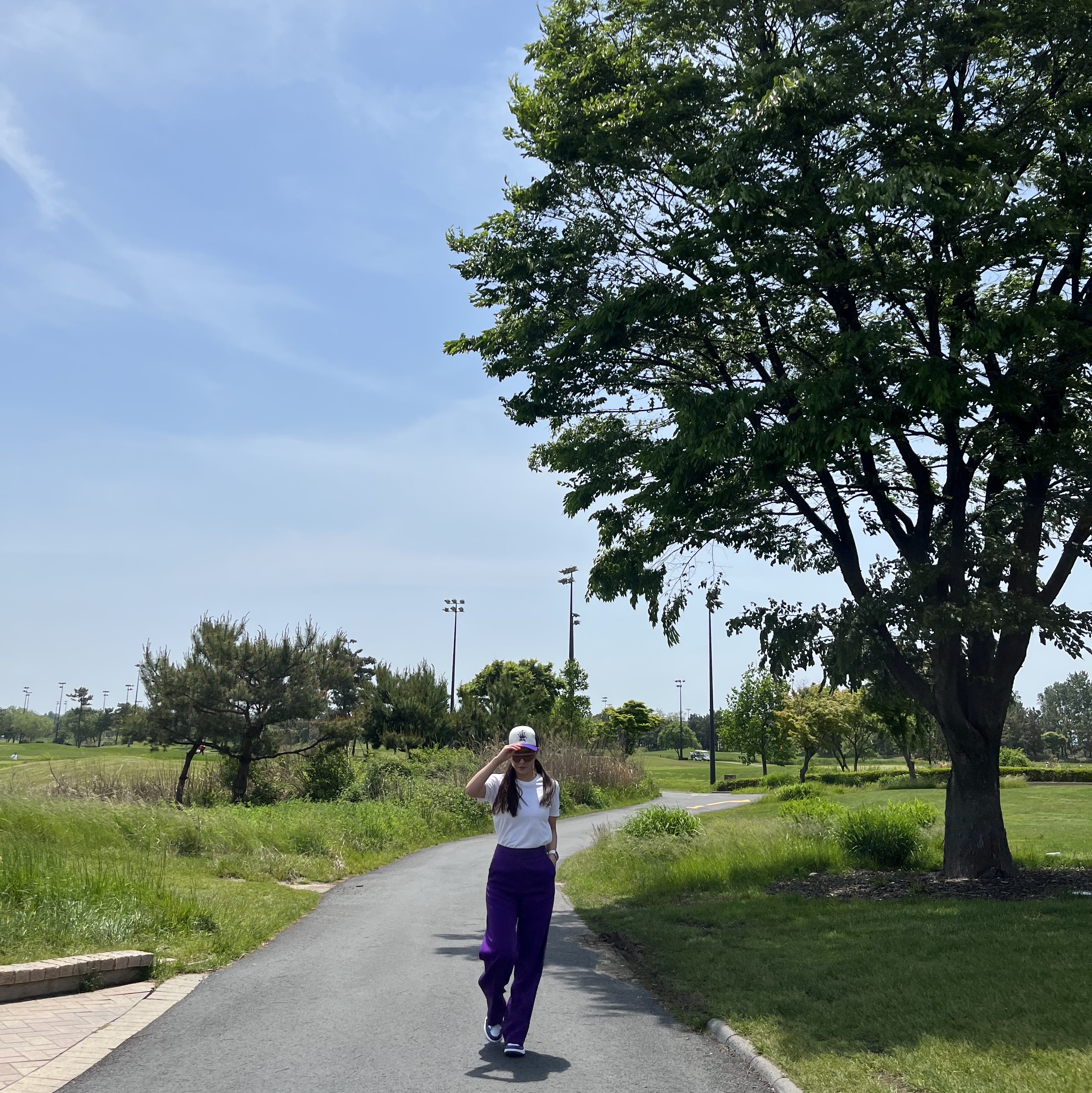 Jordan 1 Low Golf Court Purple, Stussy Crown Stock Trucker Cap Purple 착용 스타일